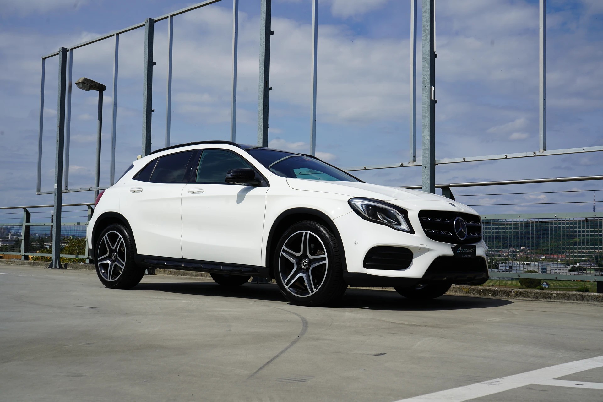 MERCEDES-BENZ GLA 250 AMG LINE NIGHT 4MATIC 7G-DCT l 211 PS-image-6