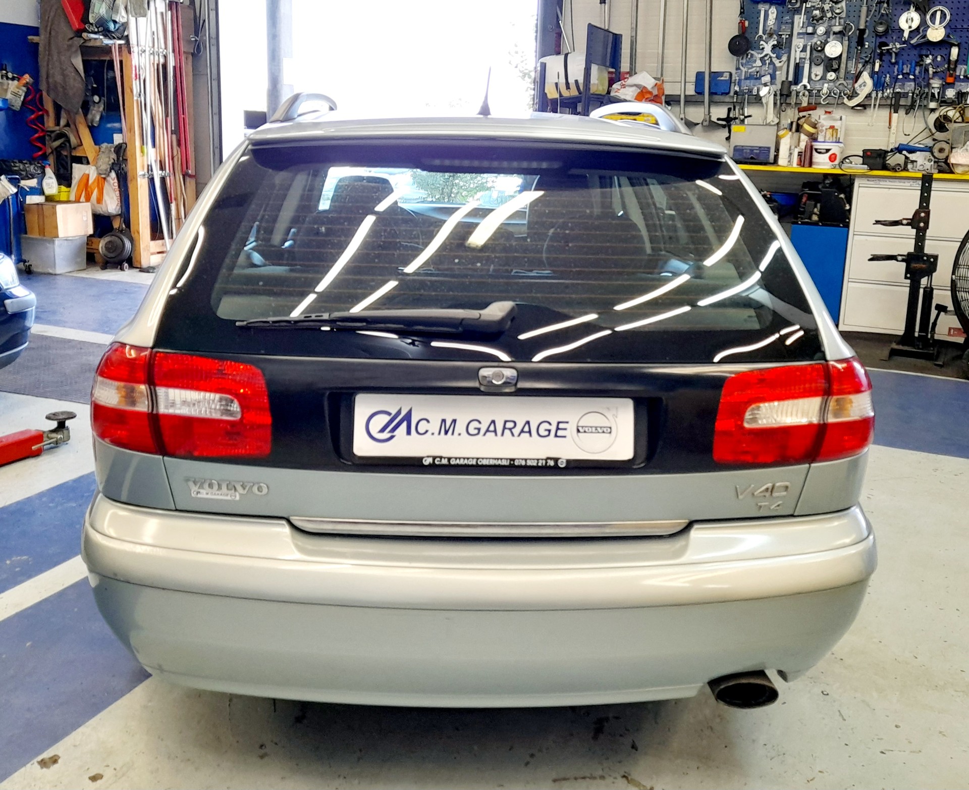 VOLVO V40 T4-image-3