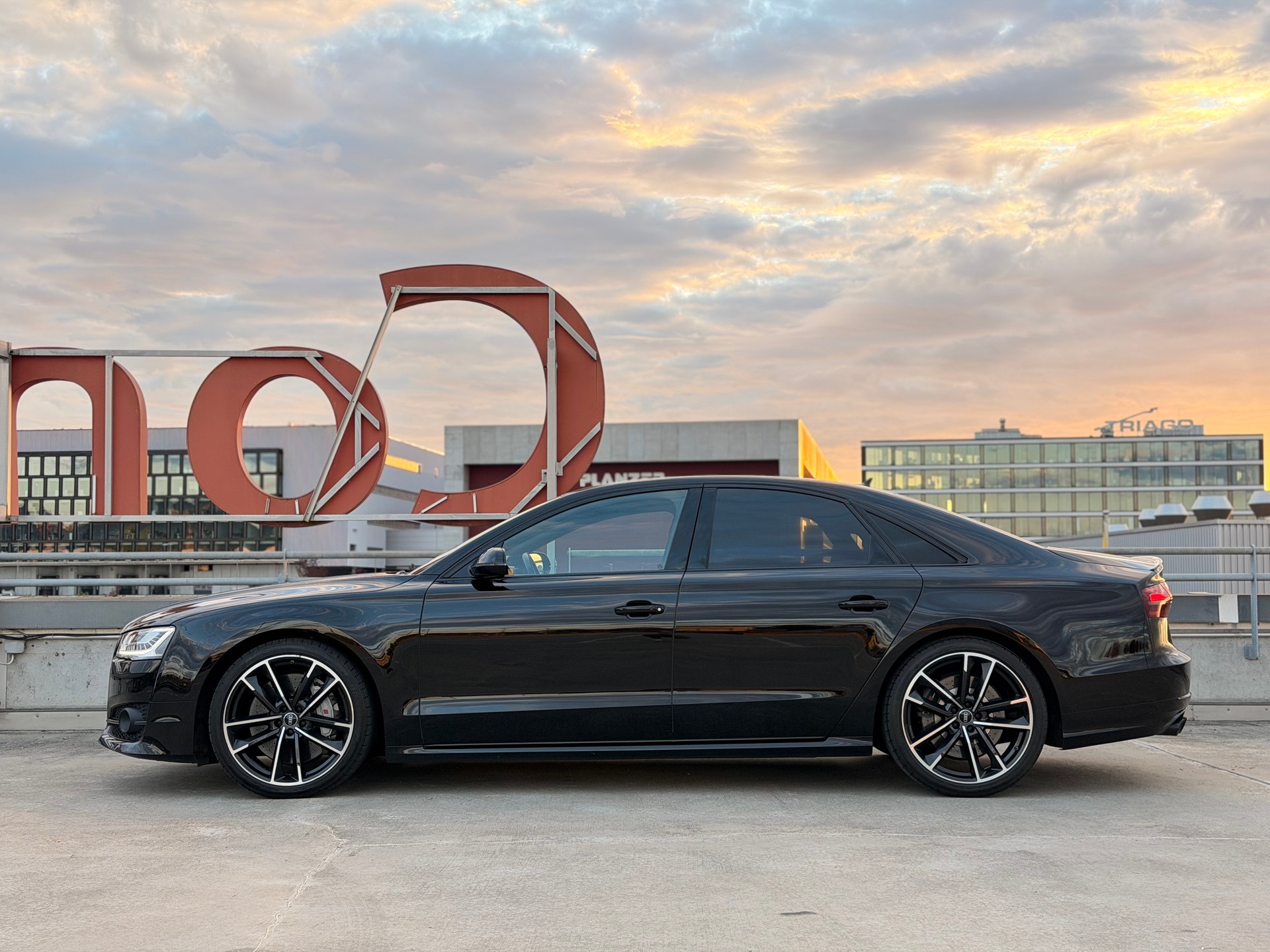 AUDI S8 4.0 TFSI V8 Plus Quattro Tiptronic-image-5