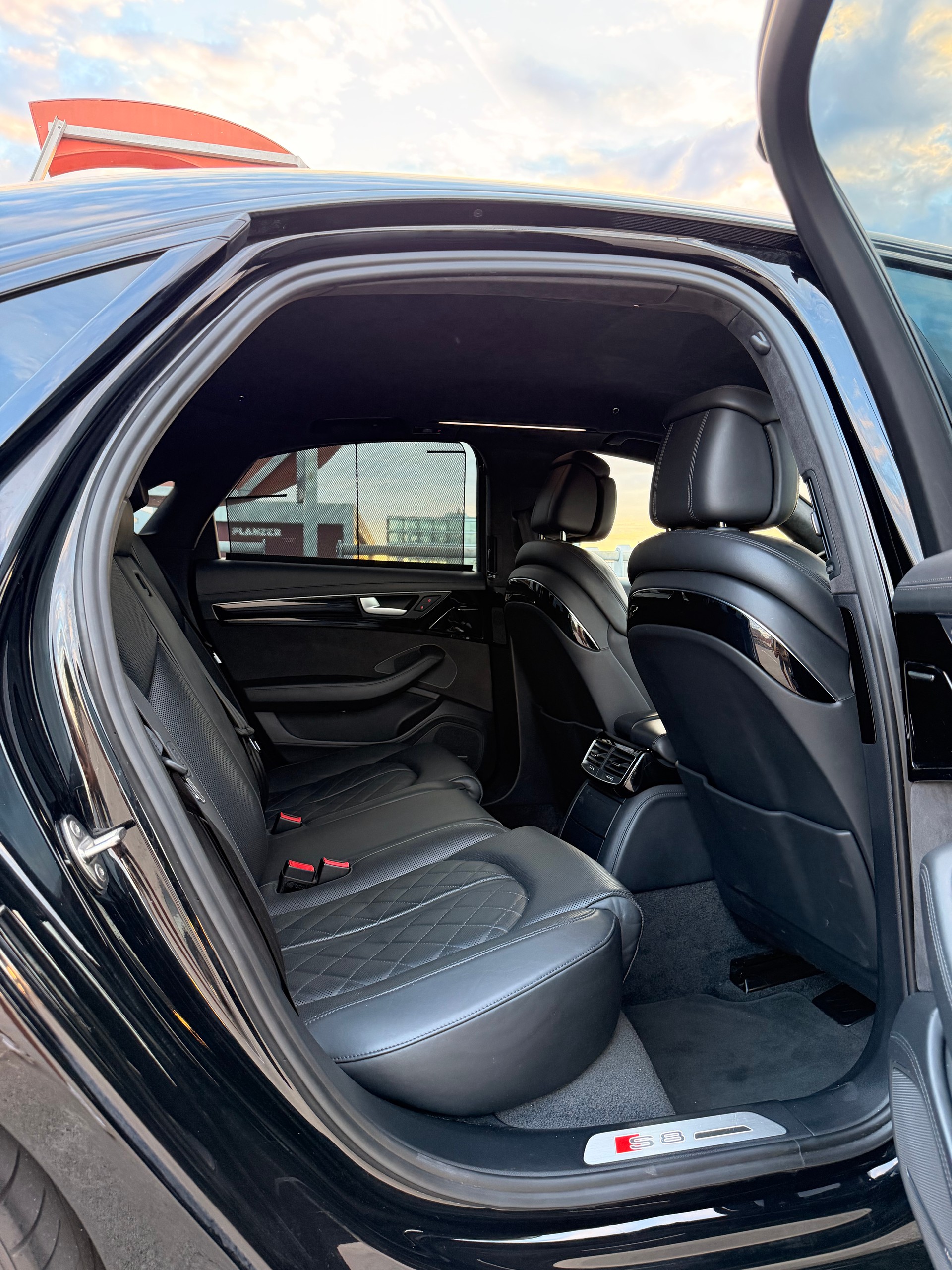 AUDI S8 4.0 TFSI V8 Plus Quattro Tiptronic-image-12