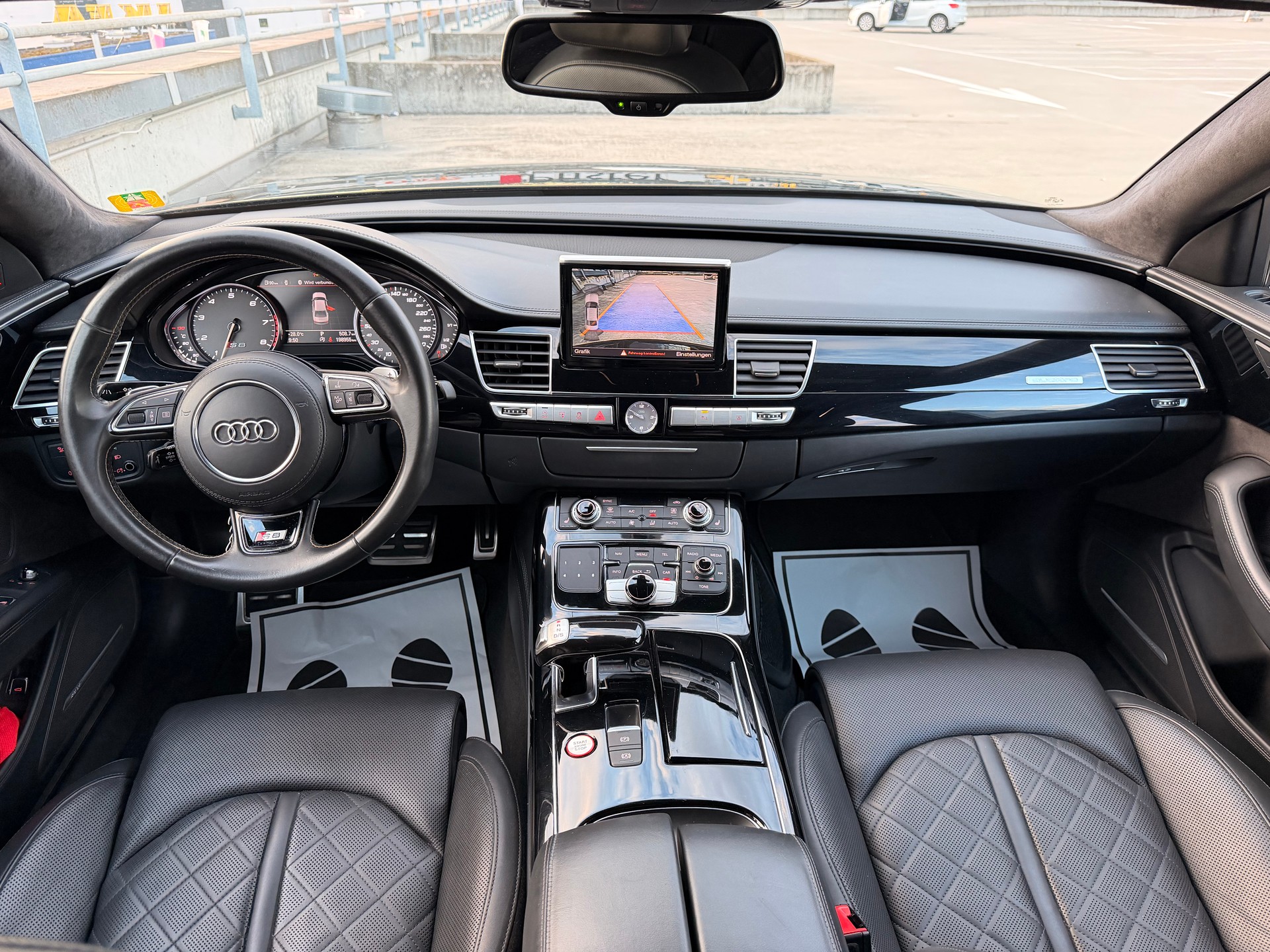 AUDI S8 4.0 TFSI V8 Plus Quattro Tiptronic-image-8