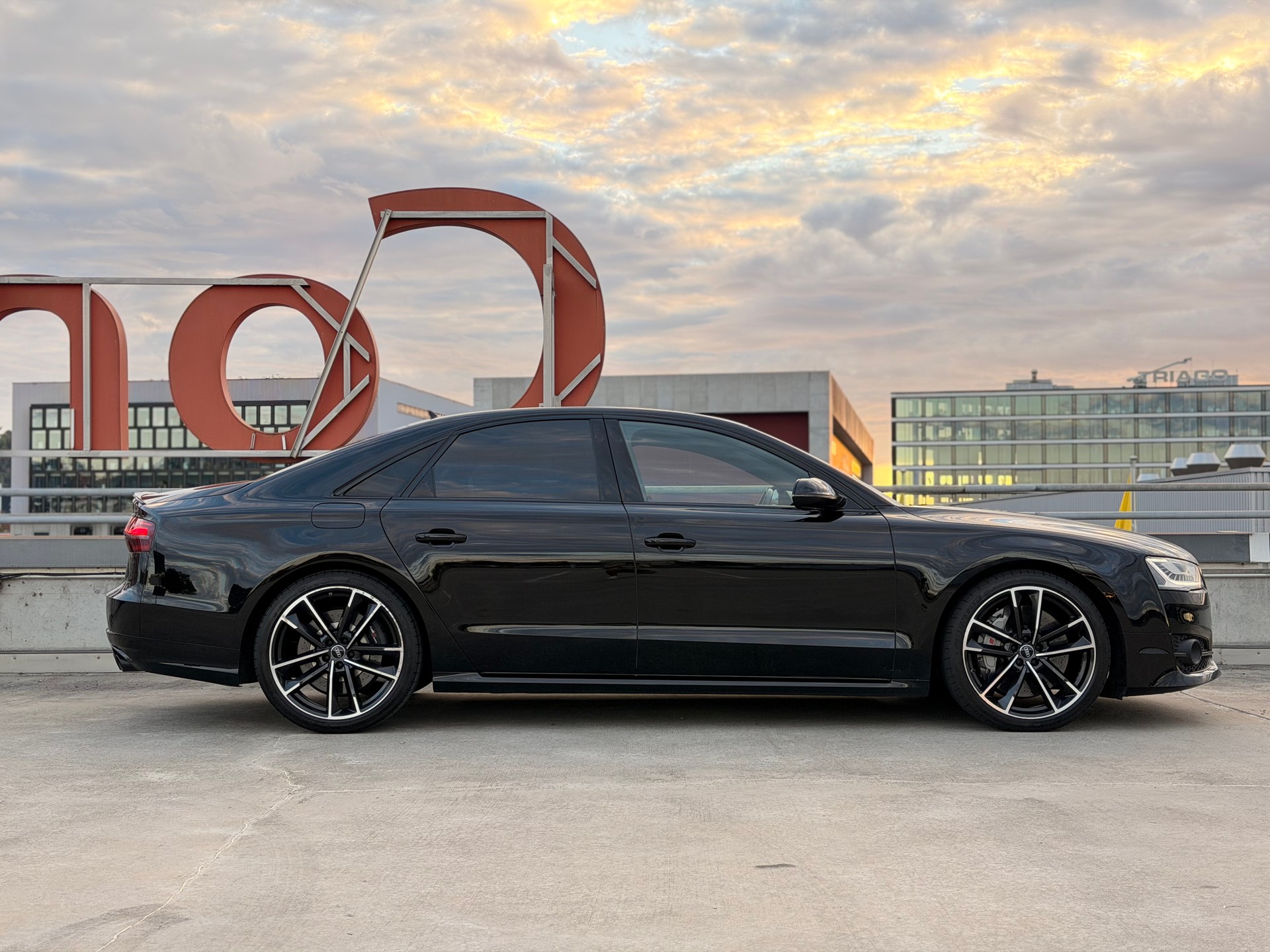 AUDI S8 4.0 TFSI V8 Plus Quattro Tiptronic-image-2