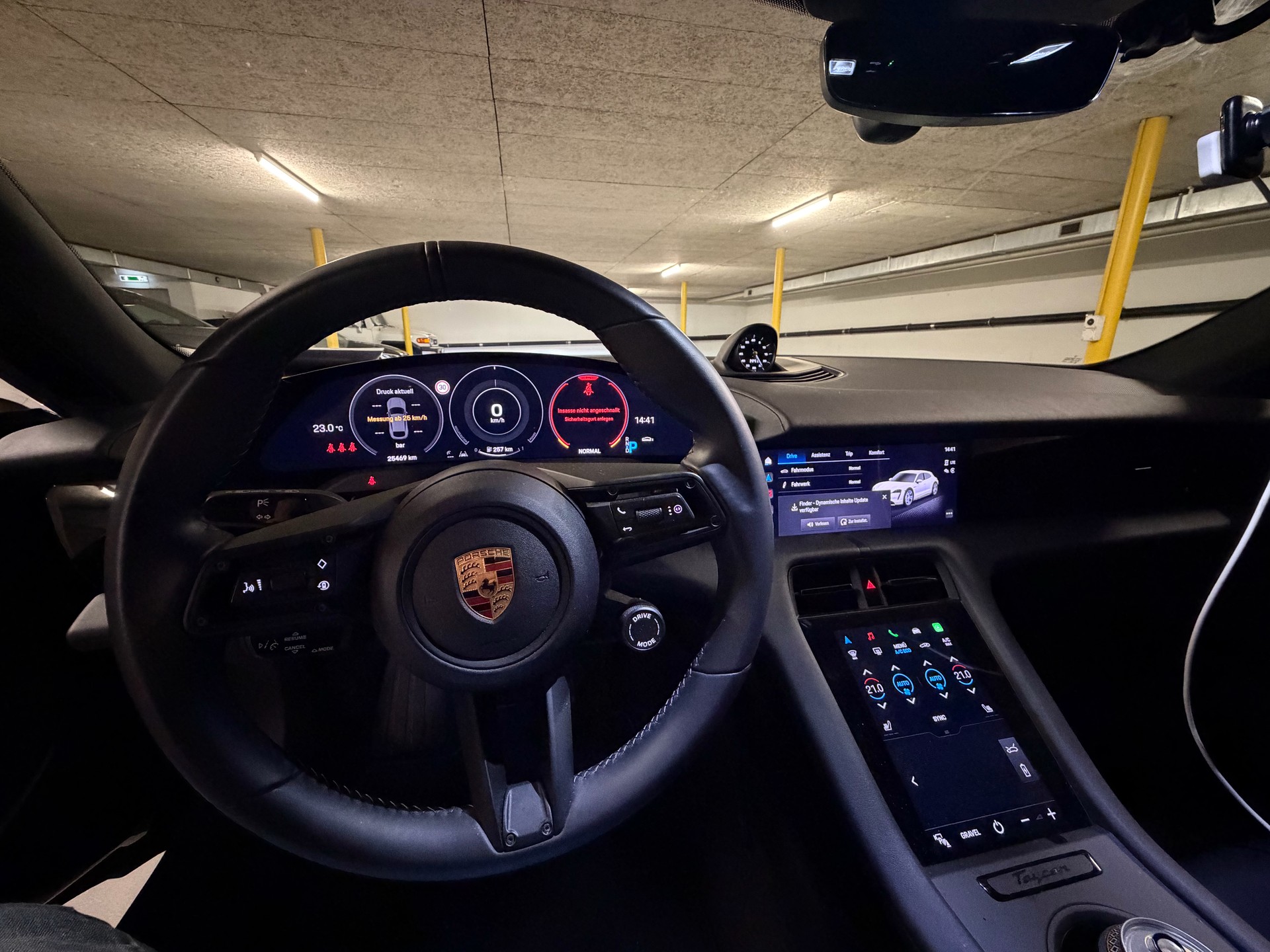 PORSCHE 4 Cross Turismo-image-5