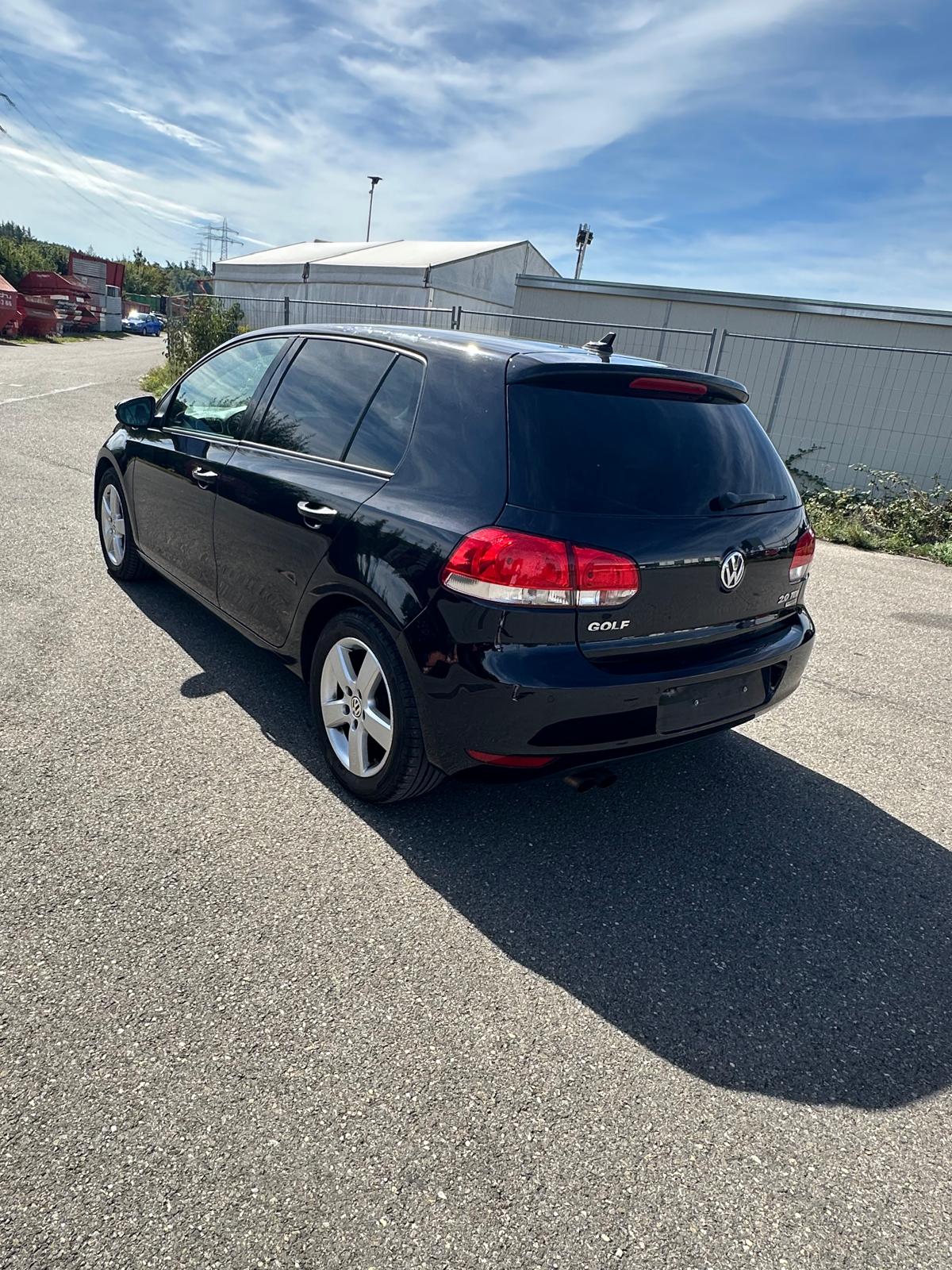 VW Golf 2.0 TDI BlueMotion Technology Highline DSG-image-6