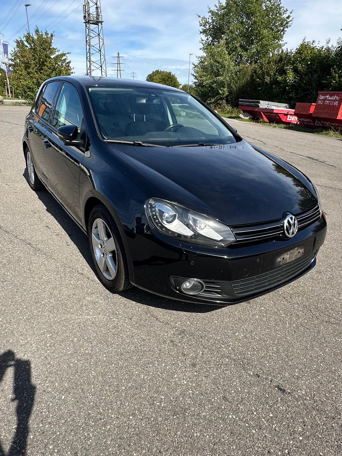 VW Golf 2.0 TDI BlueMotion Technology Highline DSG-image-8