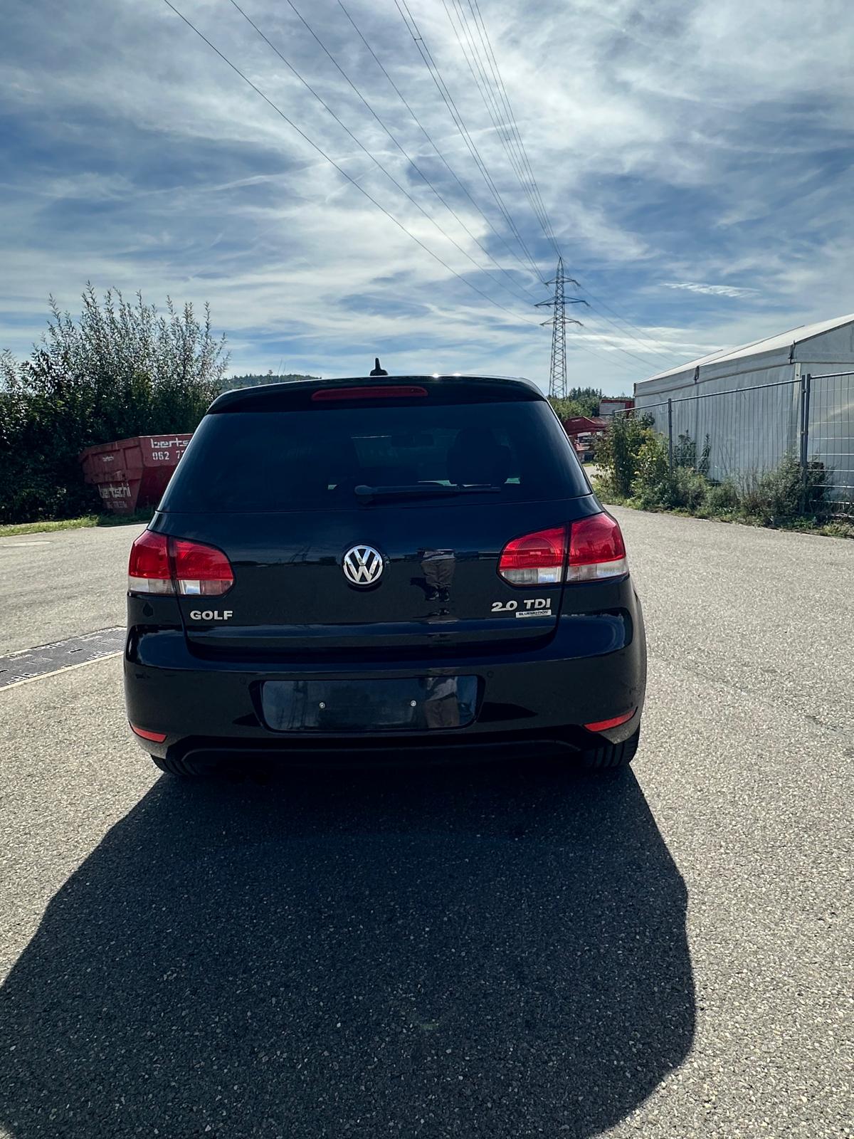 VW Golf 2.0 TDI BlueMotion Technology Highline DSG-image-3