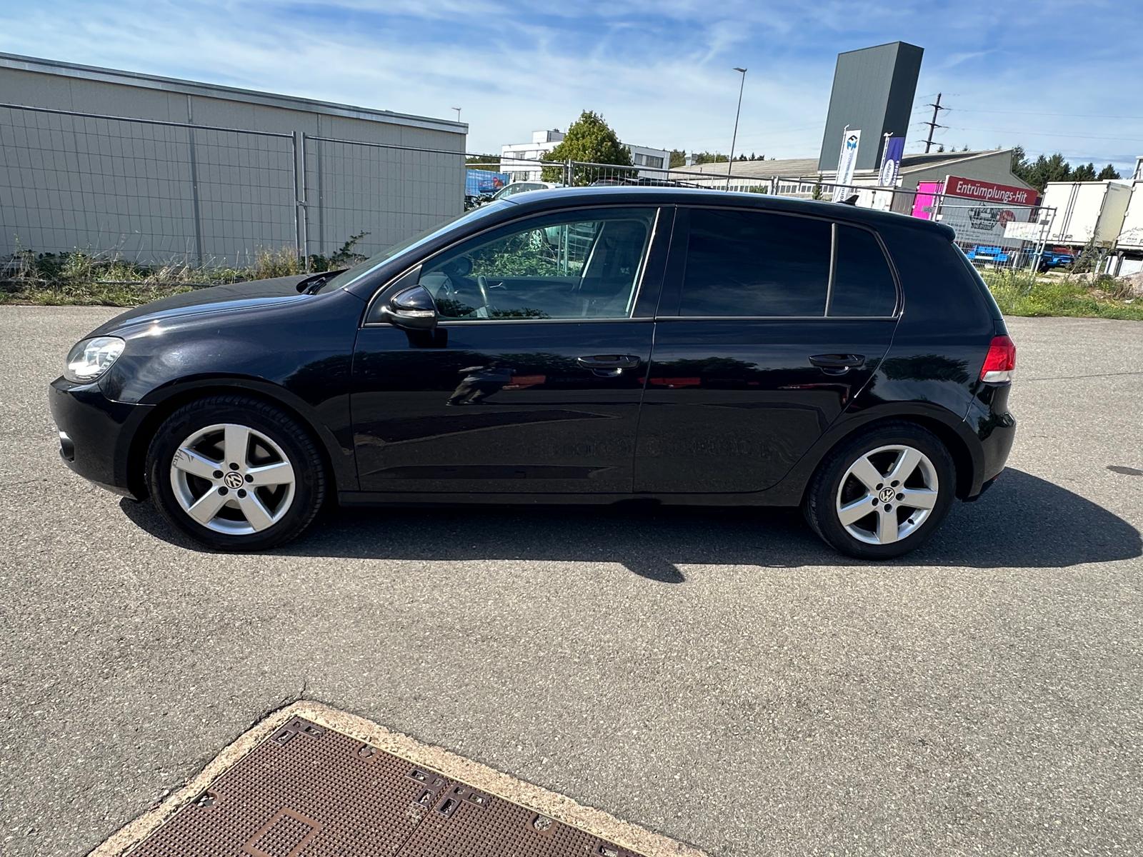 VW Golf 2.0 TDI BlueMotion Technology Highline DSG-image-1
