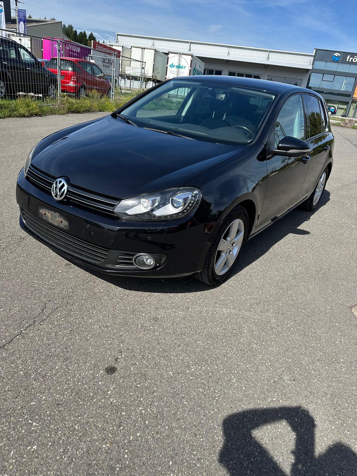 VW Golf 2.0 TDI BlueMotion Technology Highline DSG-image-0