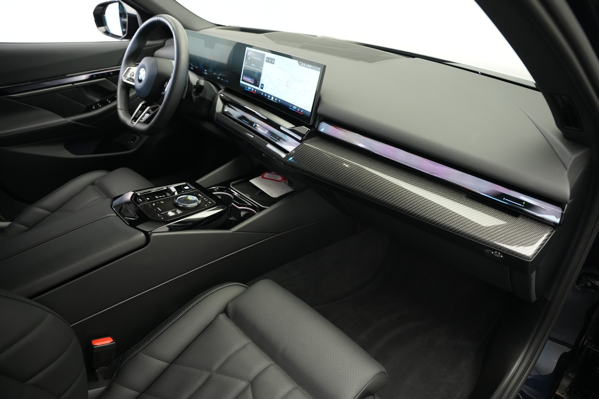 BMW 520d xDrive 48V M Sport Steptronic *Carbon* *Harman/Kardon* *Werksgarantie*-image-11
