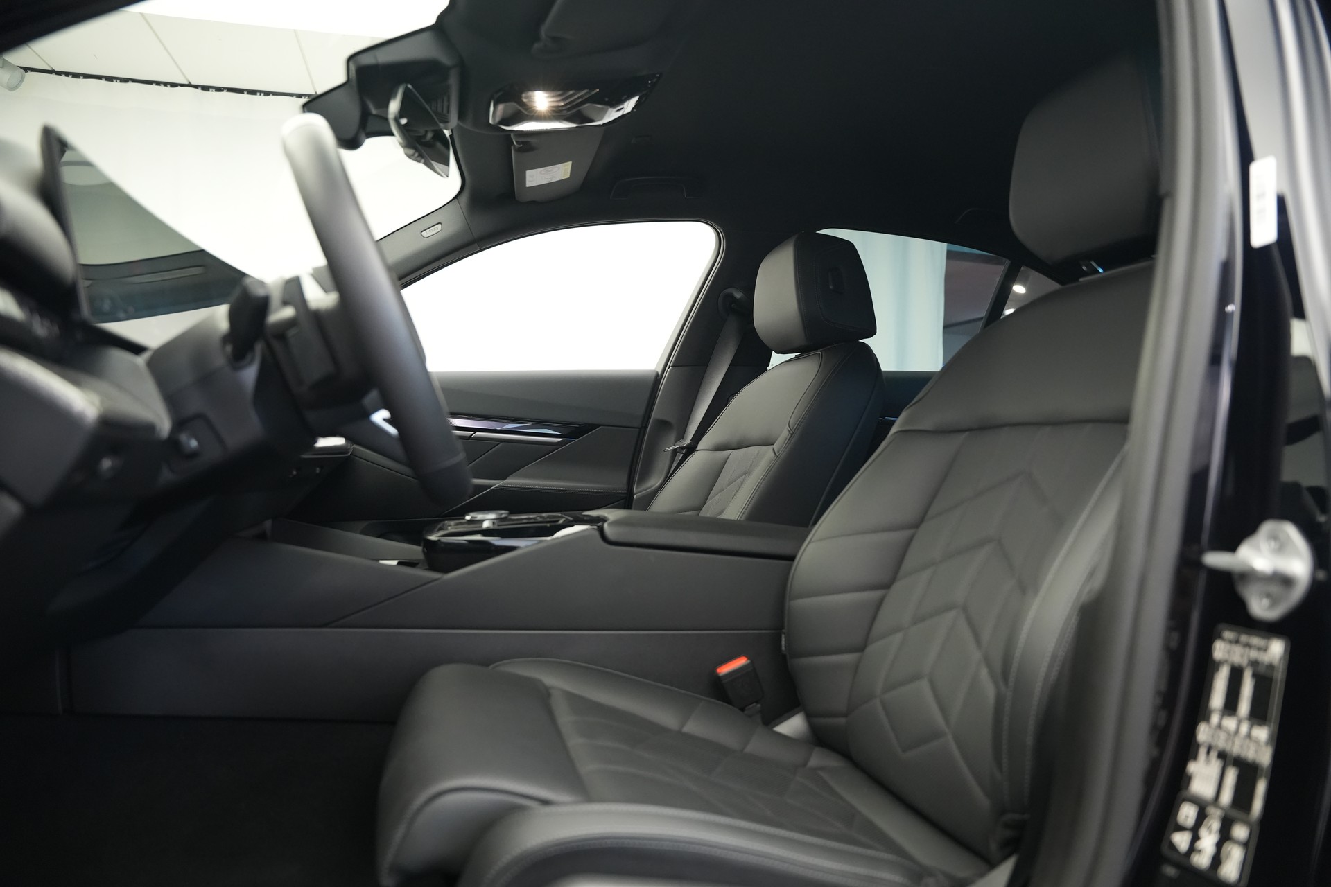 BMW 520d xDrive 48V M Sport Steptronic *Carbon* *Harman/Kardon* *Werksgarantie*-image-12