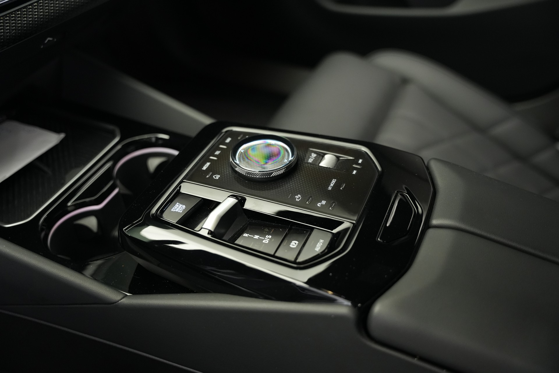 BMW 520d xDrive 48V M Sport Steptronic *Carbon* *Harman/Kardon* *Werksgarantie*-image-24