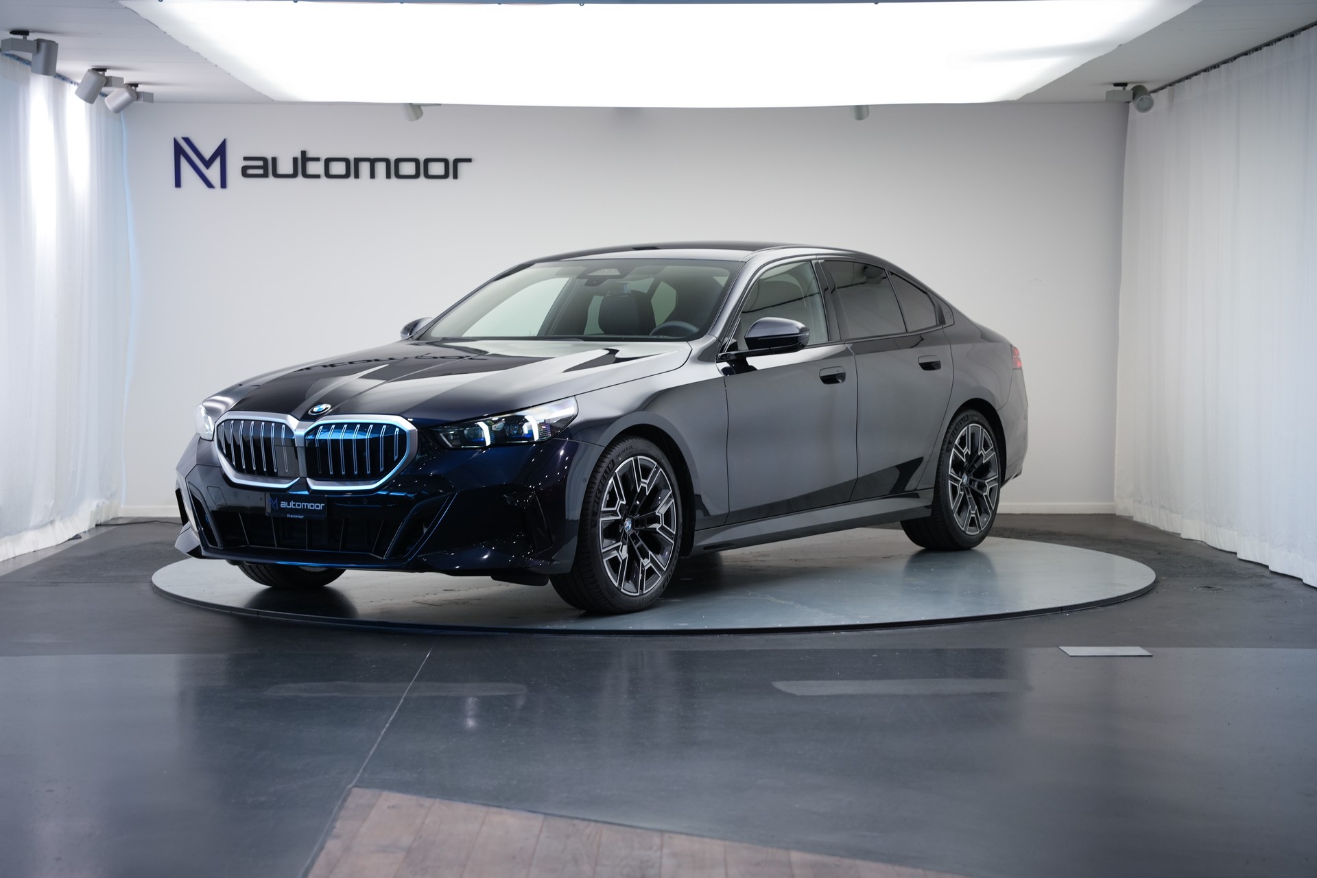 BMW 520d xDrive 48V M Sport Steptronic *Carbon* *Harman/Kardon* *Werksgarantie*