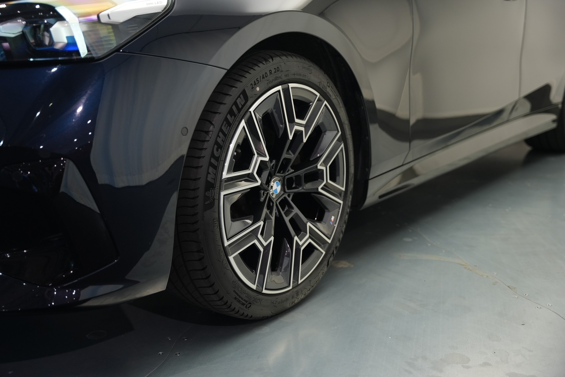 BMW 520d xDrive 48V M Sport Steptronic *Carbon* *Harman/Kardon* *Werksgarantie*-image-54