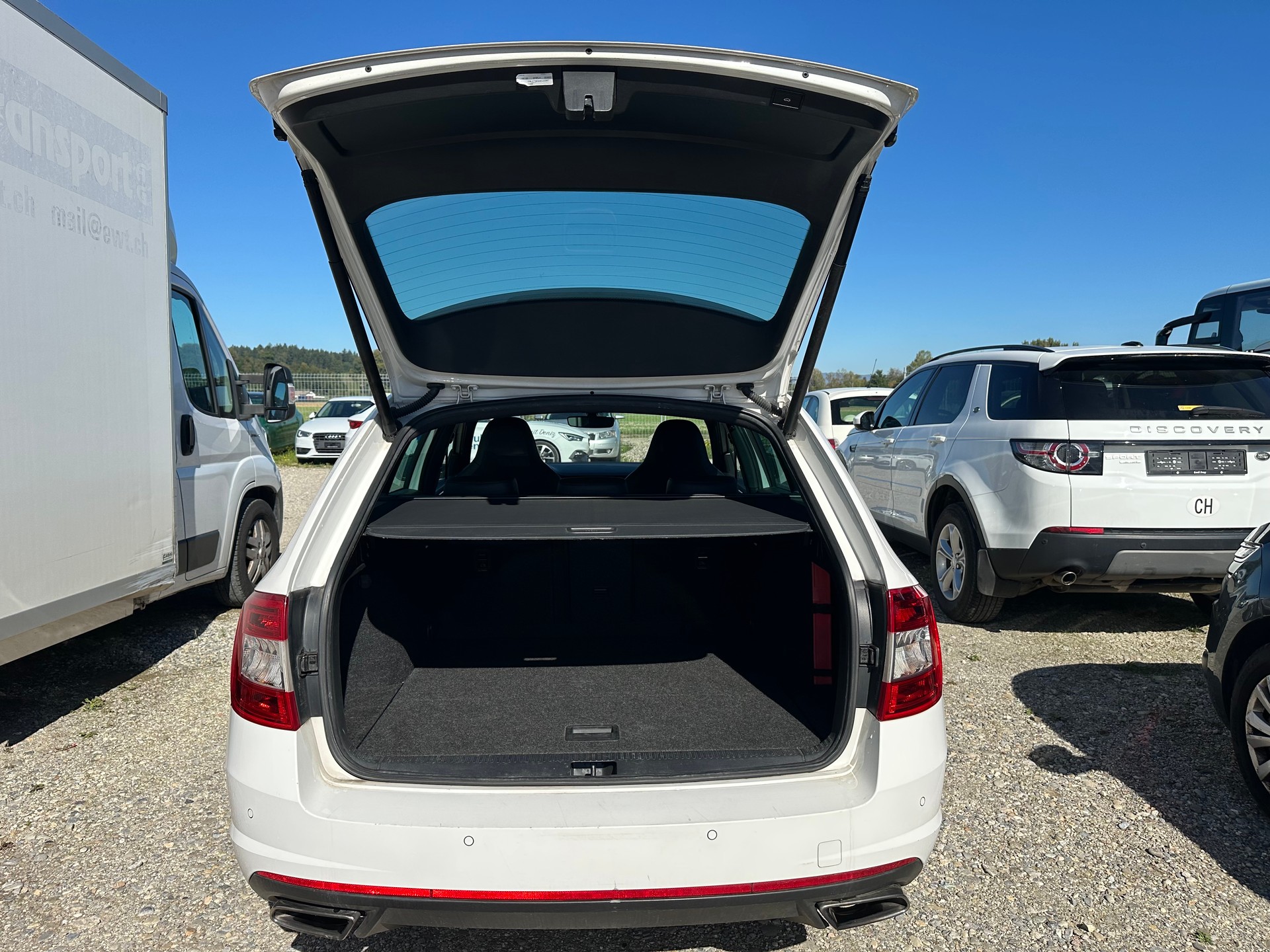 SKODA Octavia Combi 2.0 TSI RS DSG-image-6