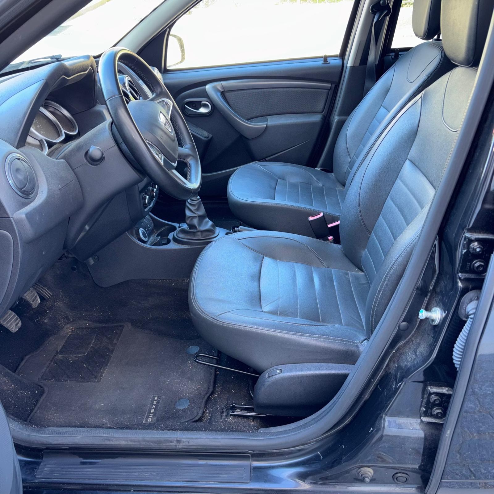 DACIA 1.2 TCe FmF Strongm.R 4x4 S/S-image-2