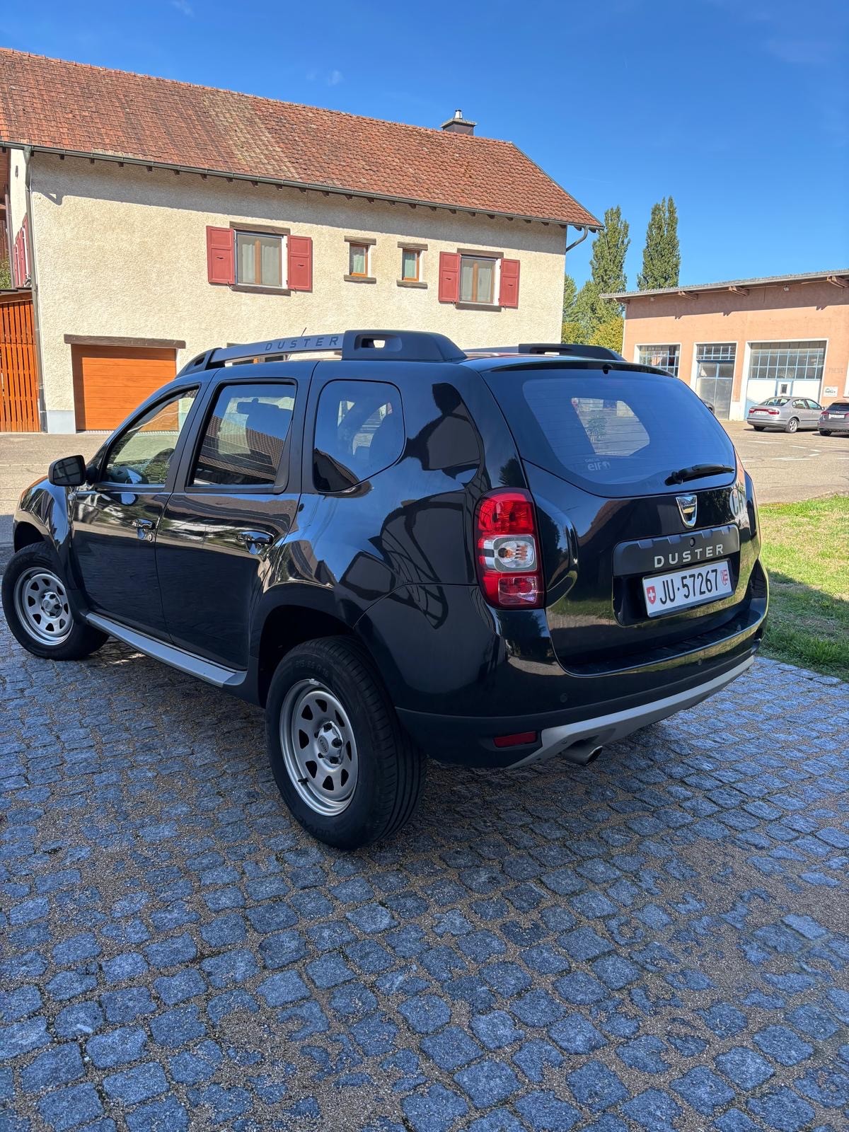 DACIA 1.2 TCe FmF Strongm.R 4x4 S/S-image-1