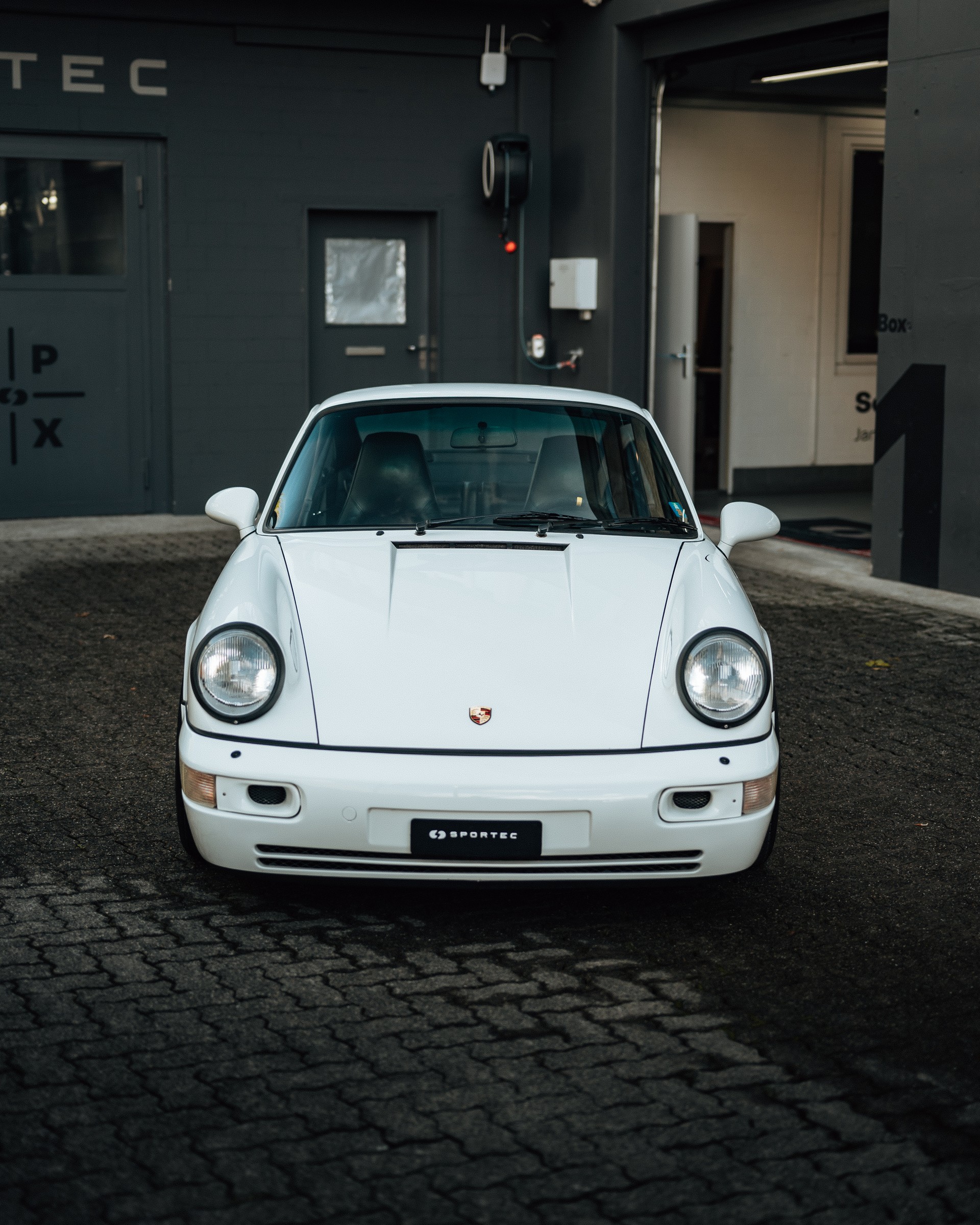 PORSCHE Carrera 2-image-1