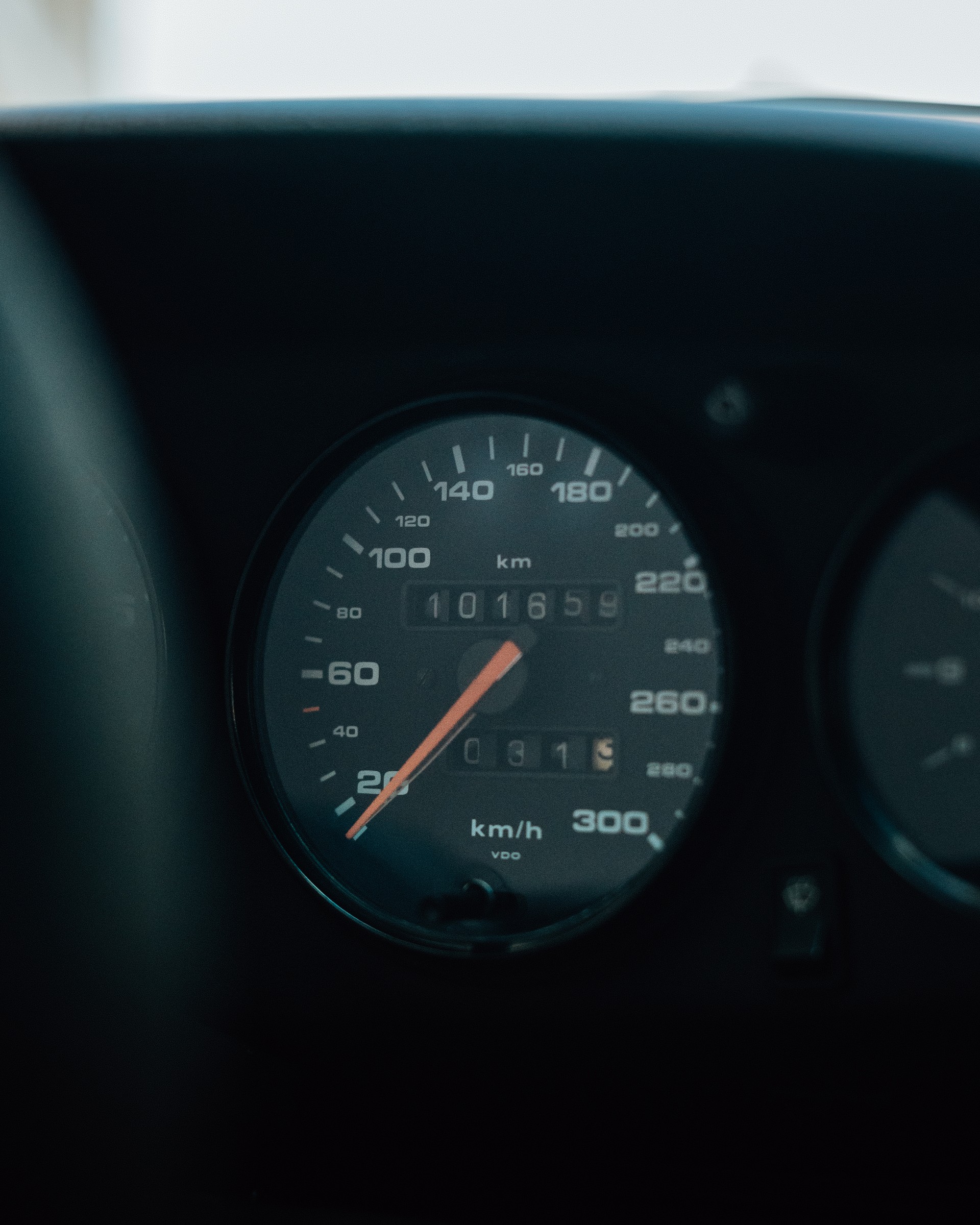 PORSCHE Carrera 2-image-12