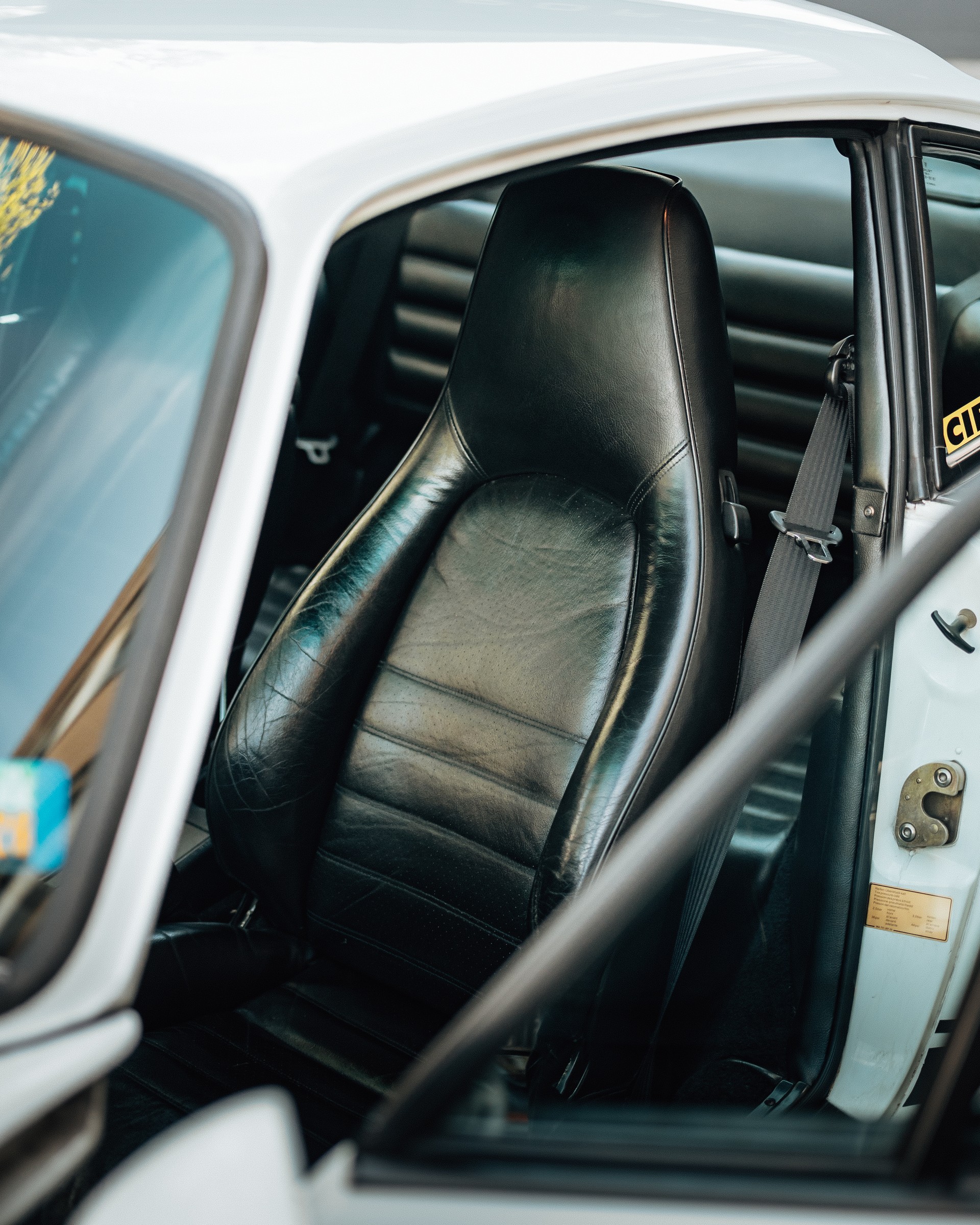 PORSCHE Carrera 2-image-11