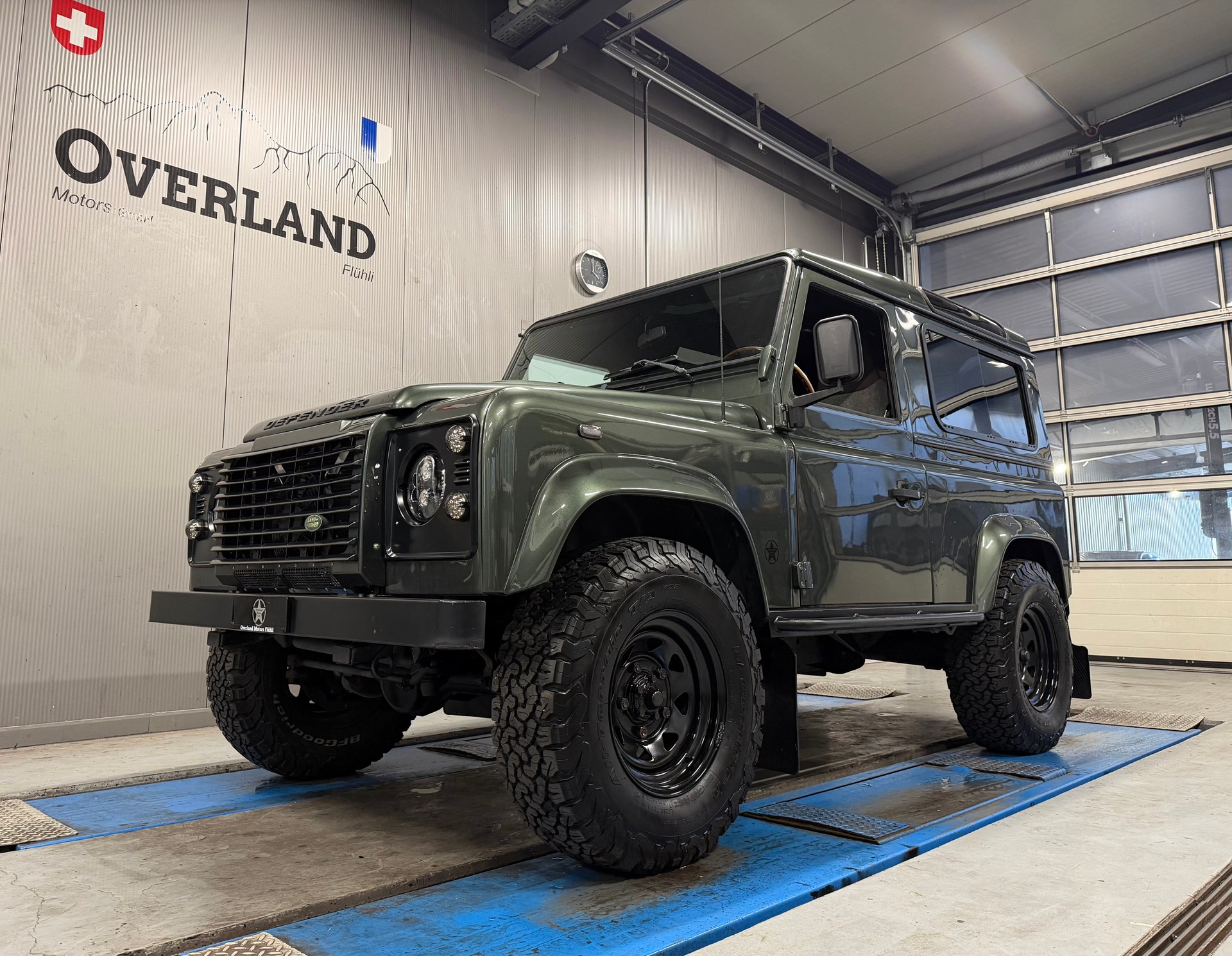 LAND ROVER 90-image-14