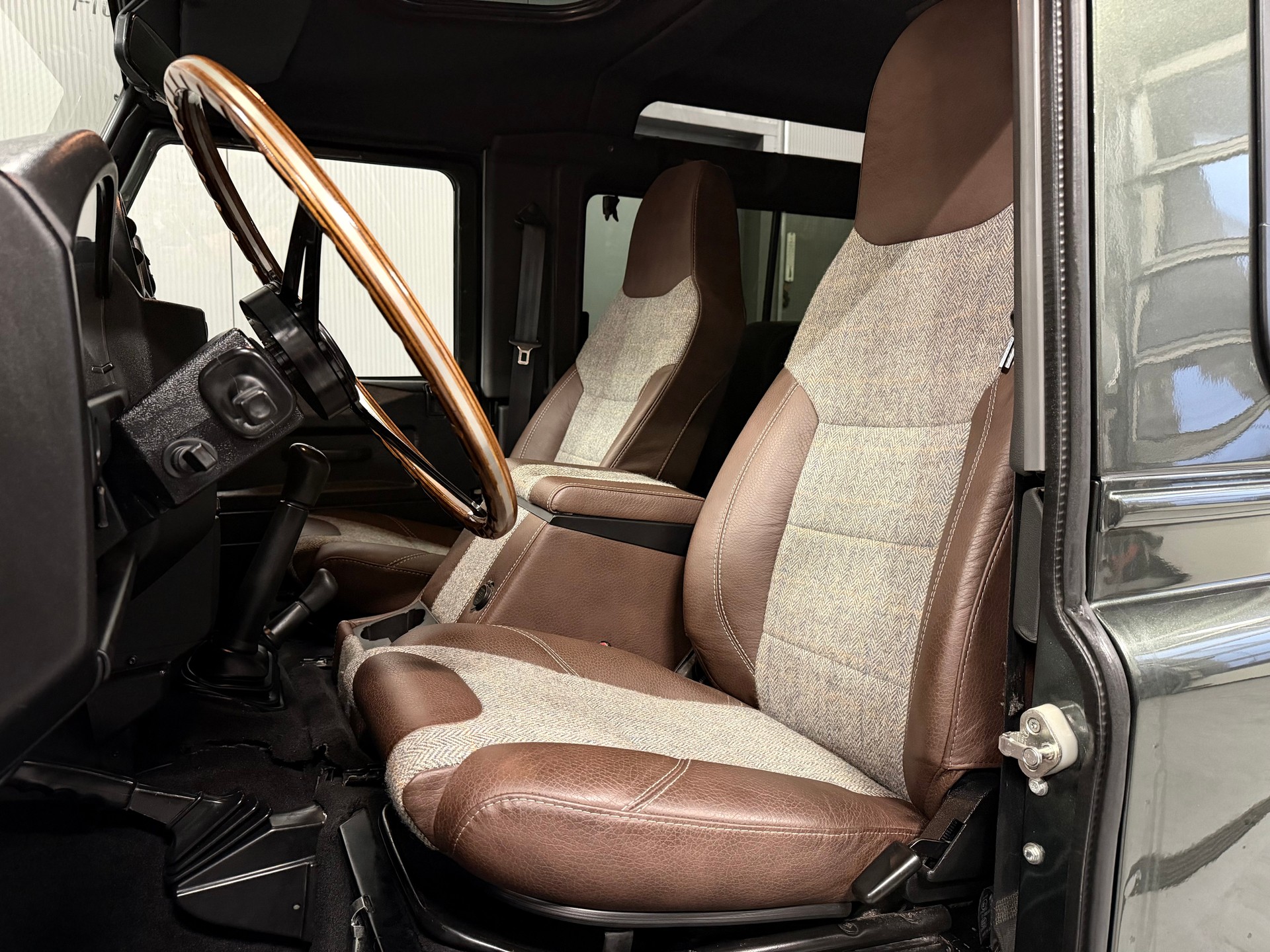 LAND ROVER 90-image-7