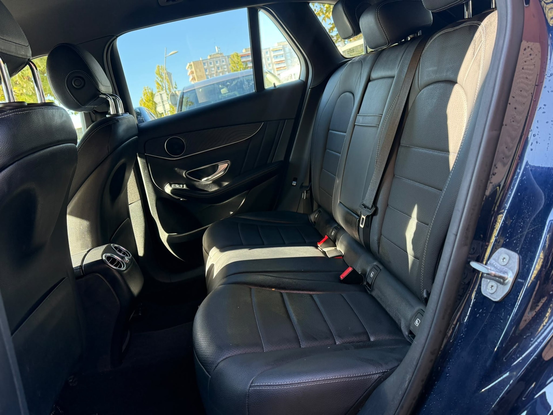 MERCEDES-BENZ GLC 250 4Matic 9G-Tronic-image-9