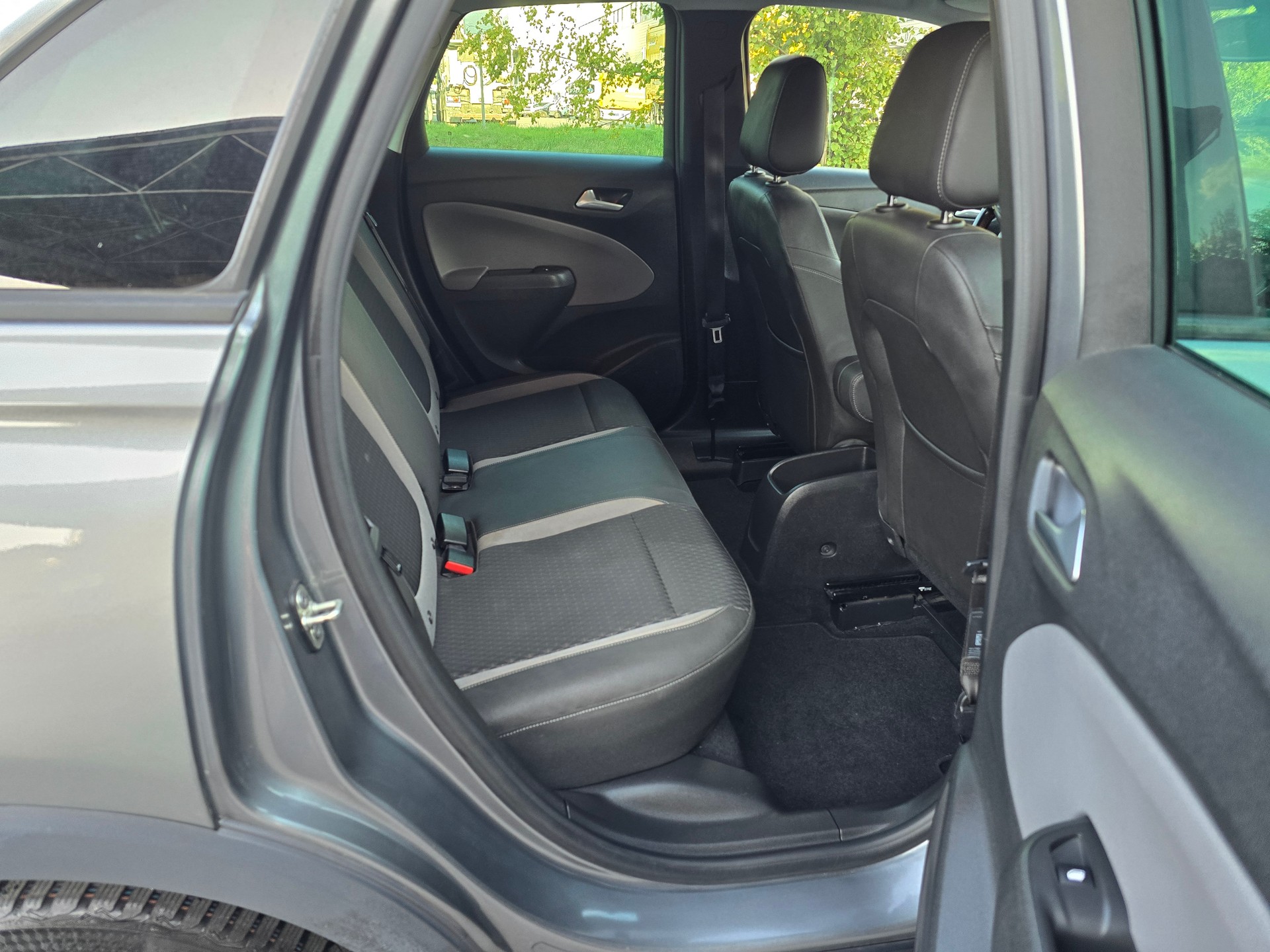 OPEL Crossland X 1.6 CDTi Enjoy-image-10