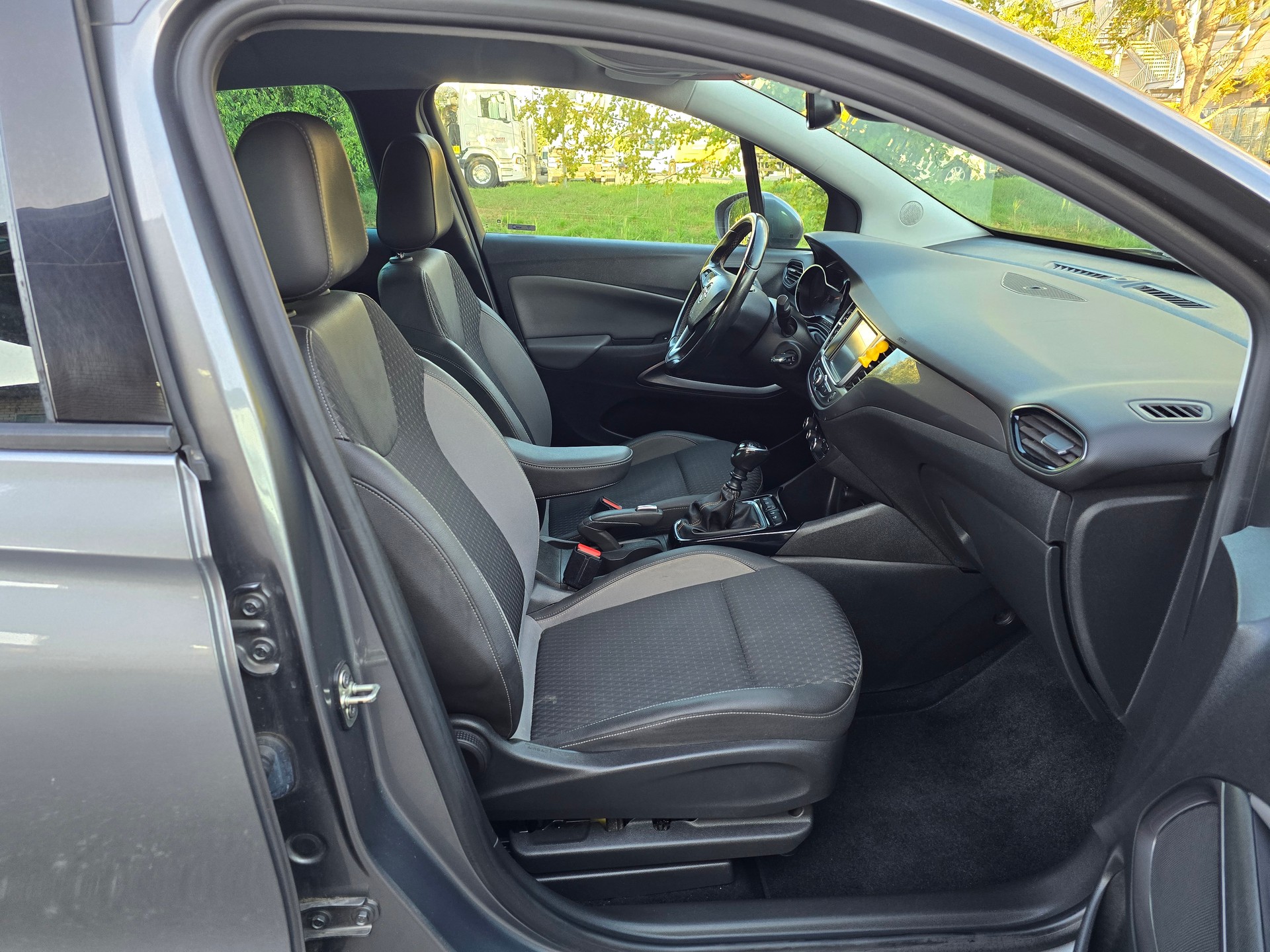OPEL Crossland X 1.6 CDTi Enjoy-image-9