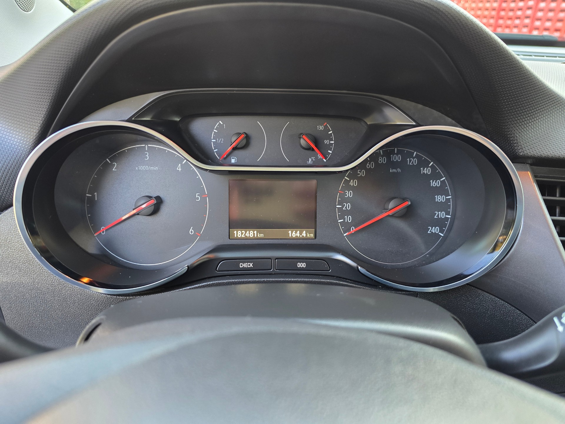 OPEL Crossland X 1.6 CDTi Enjoy-image-17