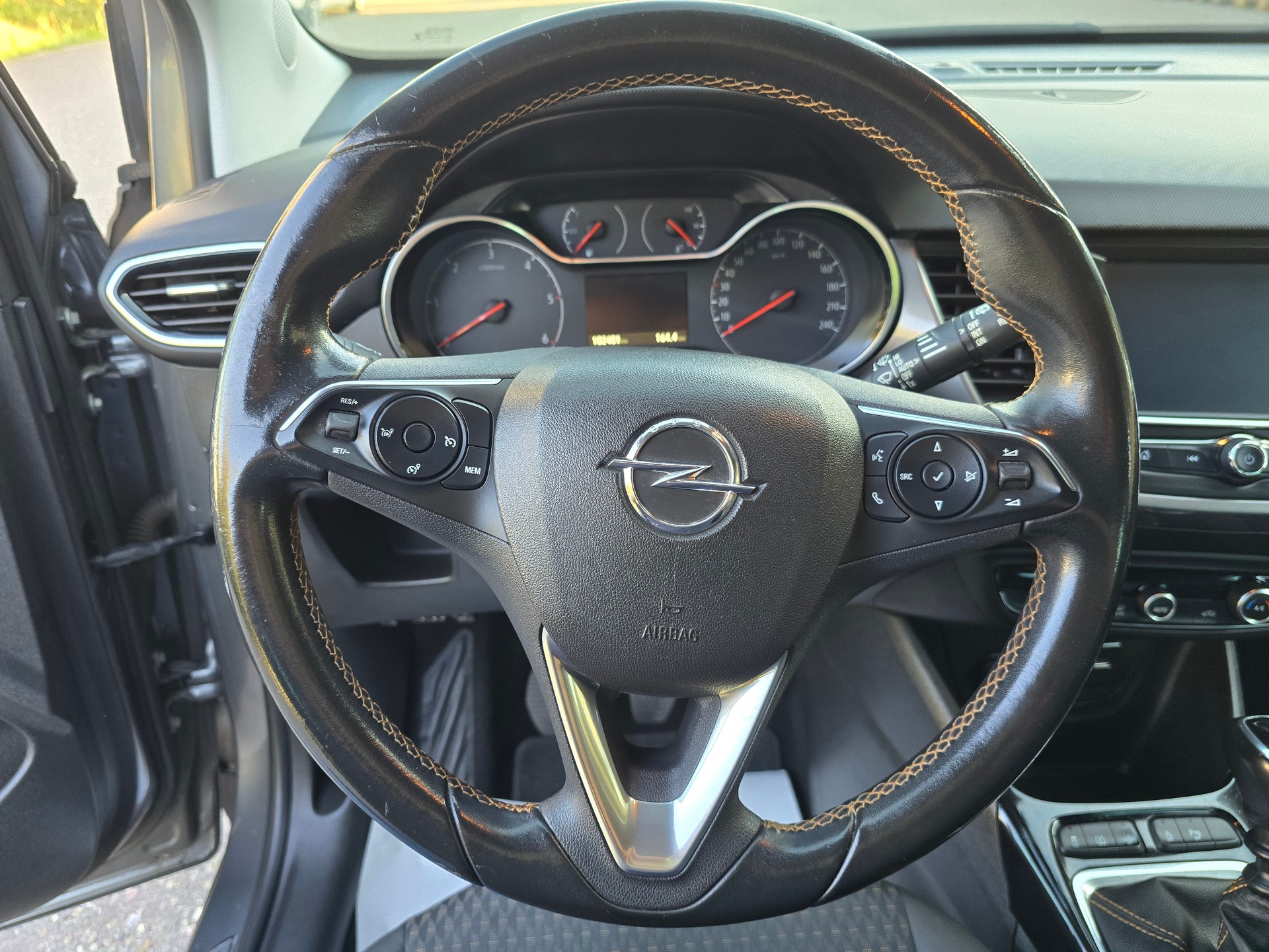 OPEL Crossland X 1.6 CDTi Enjoy-image-16