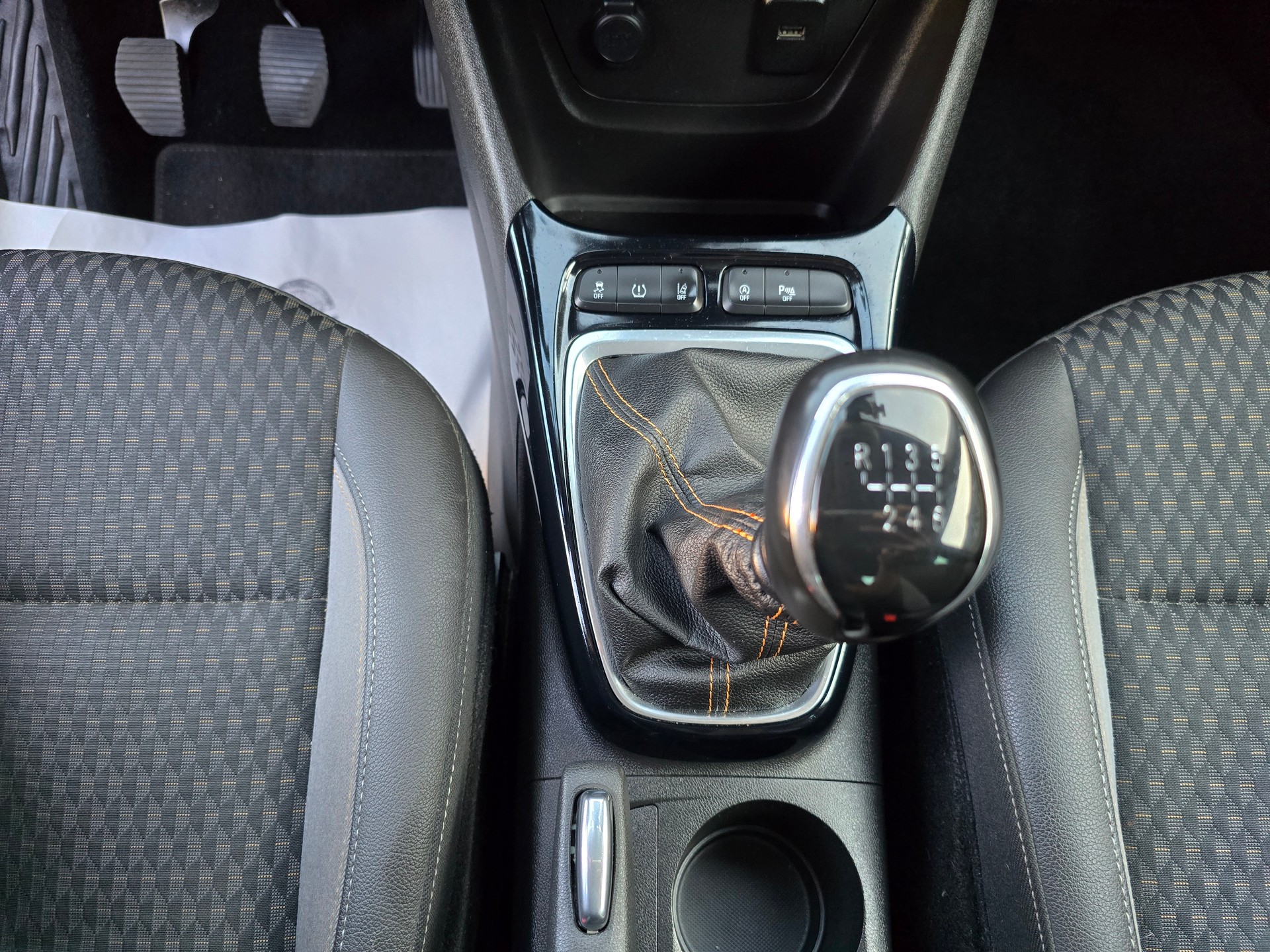 OPEL Crossland X 1.6 CDTi Enjoy-image-18