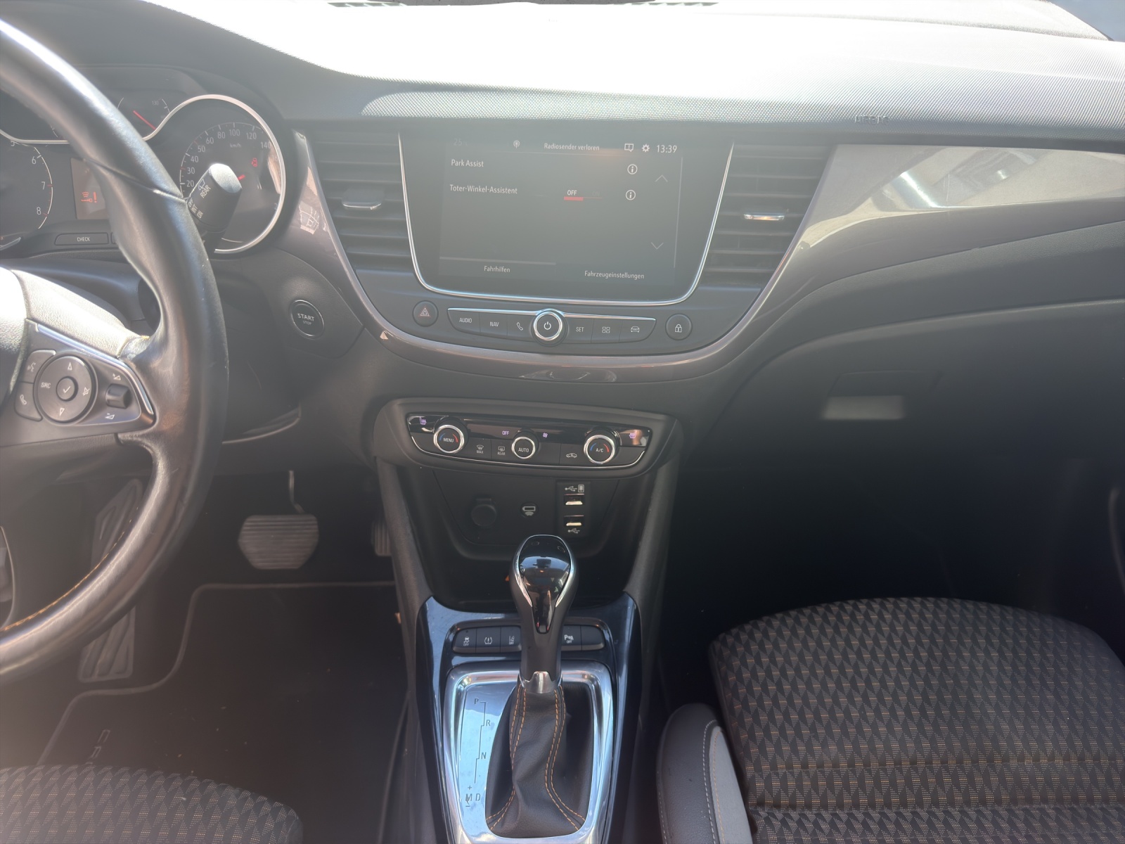 OPEL Crossland X 1.2i TP Ultimate Automatik-image-8