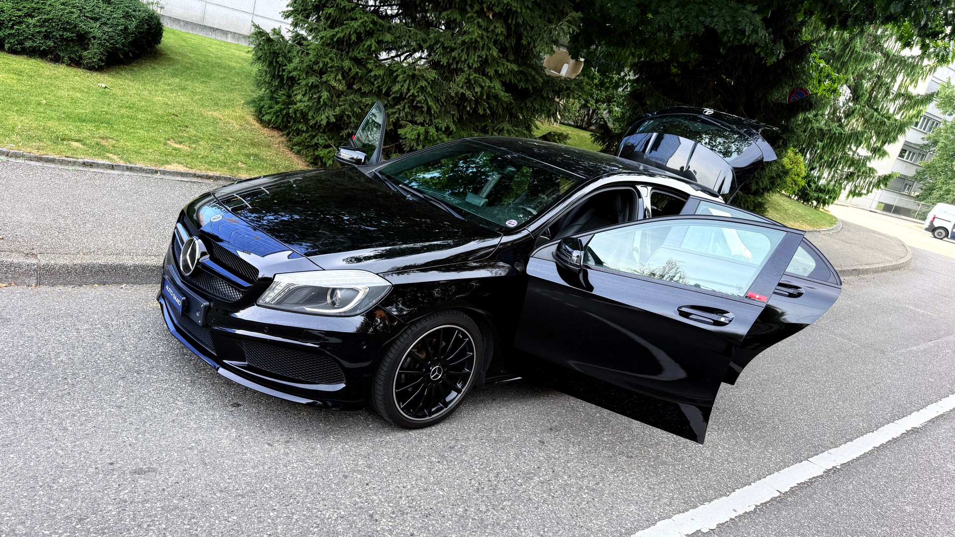 MERCEDES-BENZ A 200 AMG Line-image-15