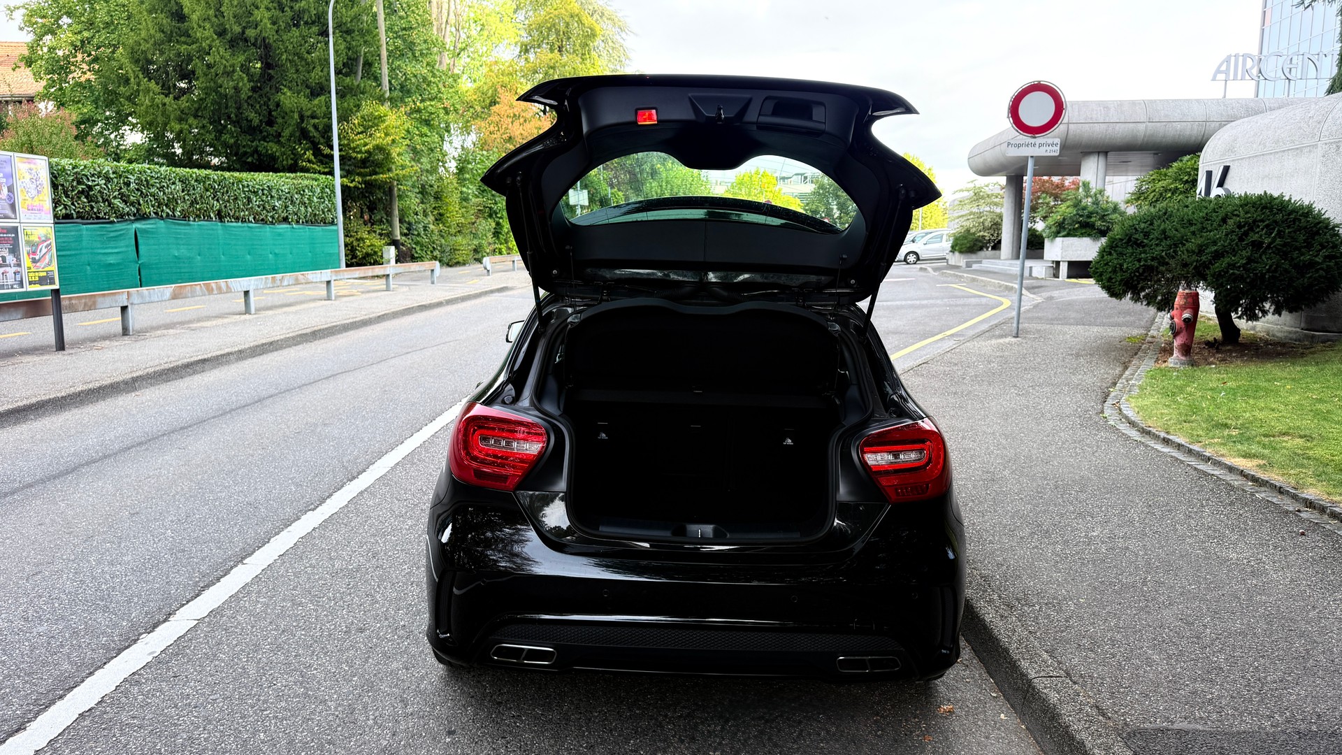 MERCEDES-BENZ A 200 AMG Line-image-6