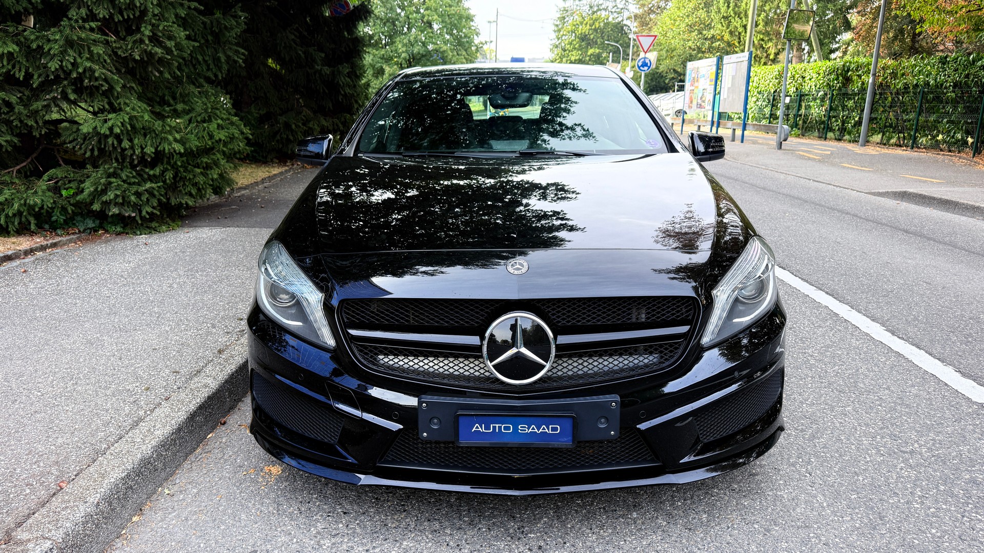 MERCEDES-BENZ A 200 AMG Line-image-0