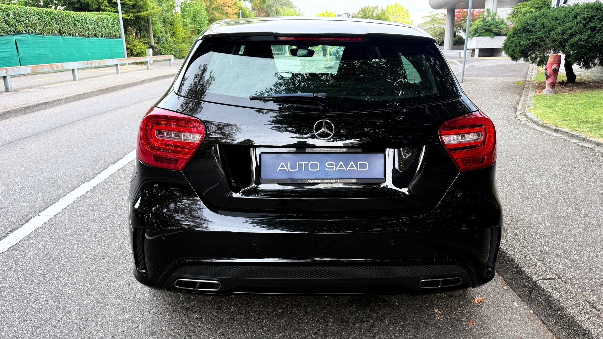 MERCEDES-BENZ A 200 AMG Line-image-3