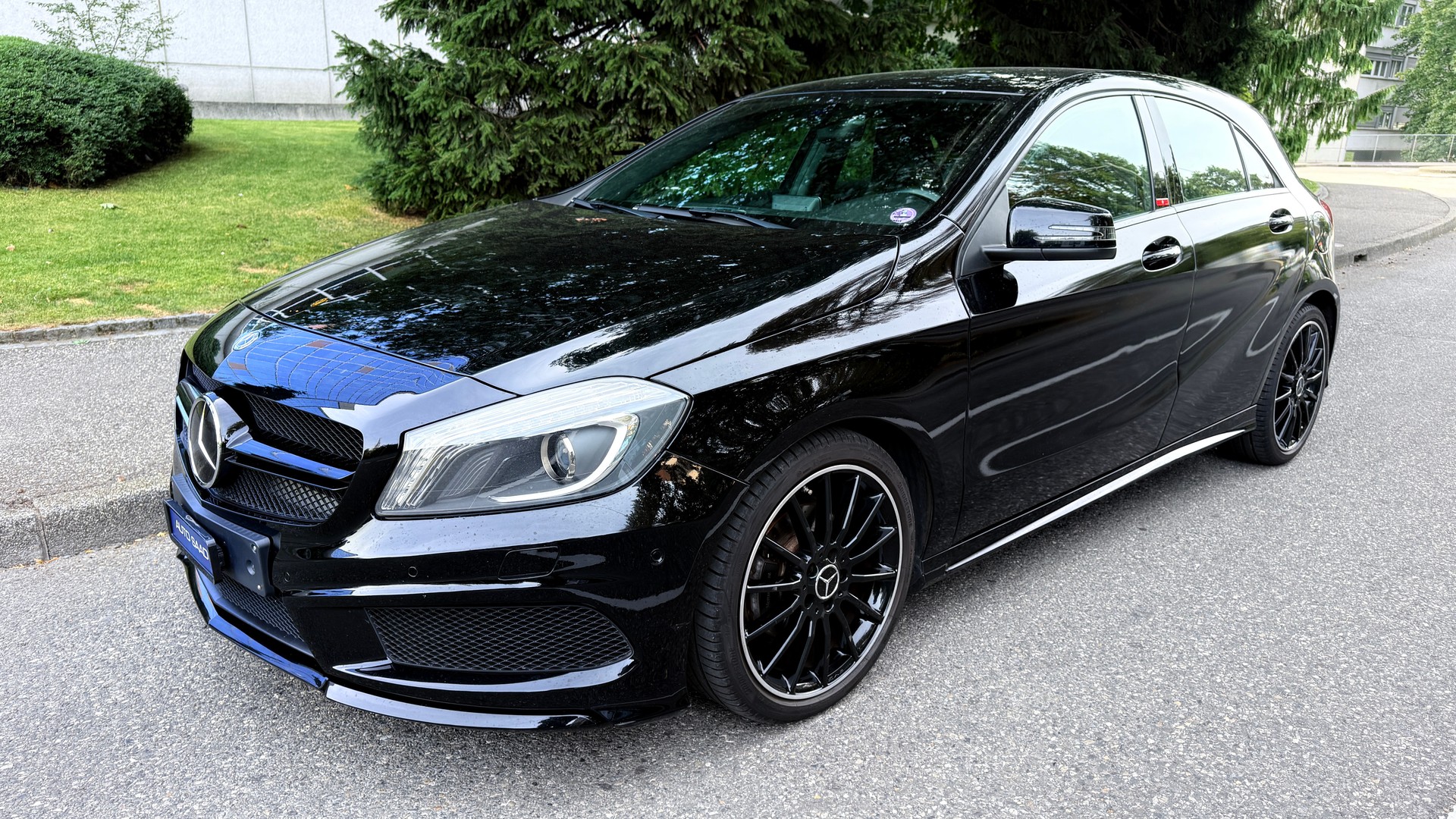 MERCEDES-BENZ A 200 AMG Line-image-2