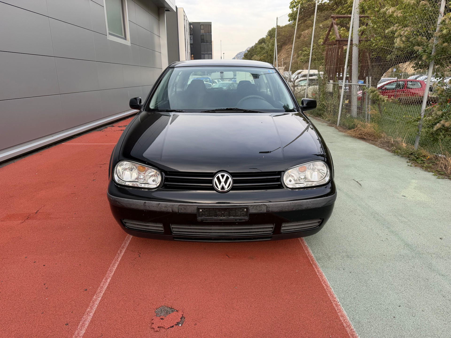 VW Golf 1.6 Celebration-image-2