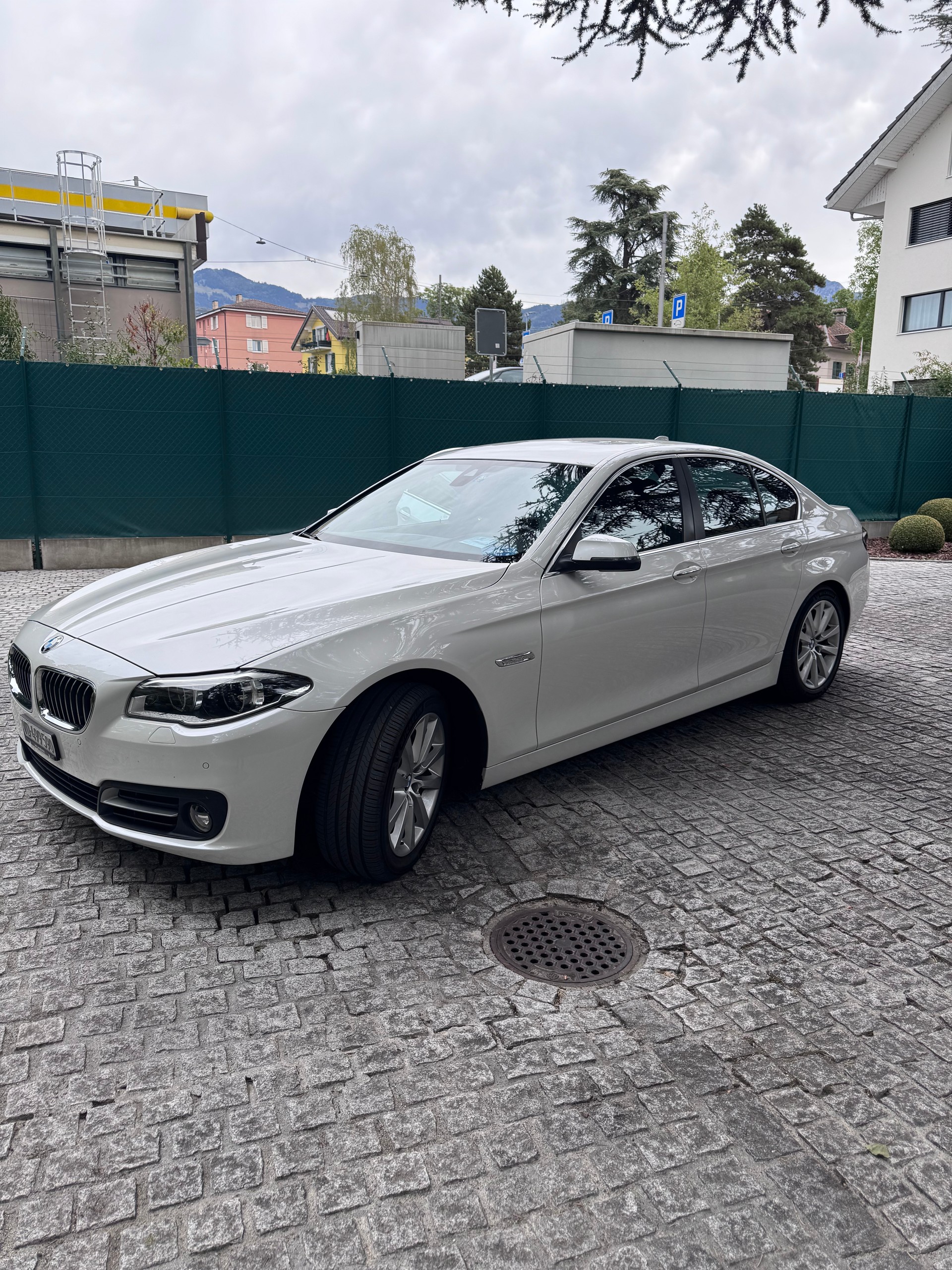 BMW 528i xDrive-image-0