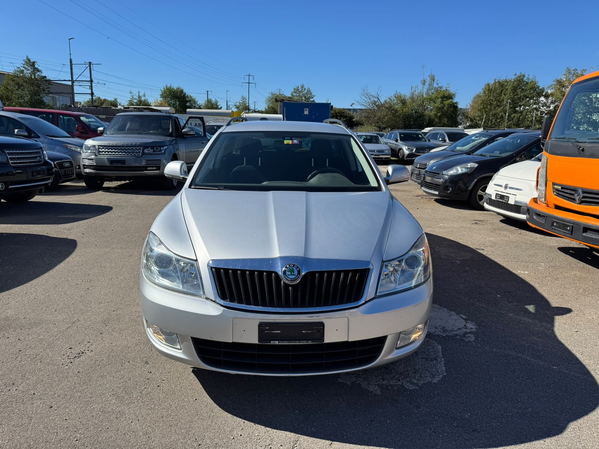 SKODA Octavia Combi 1.6 TDI Active DSG-image-0