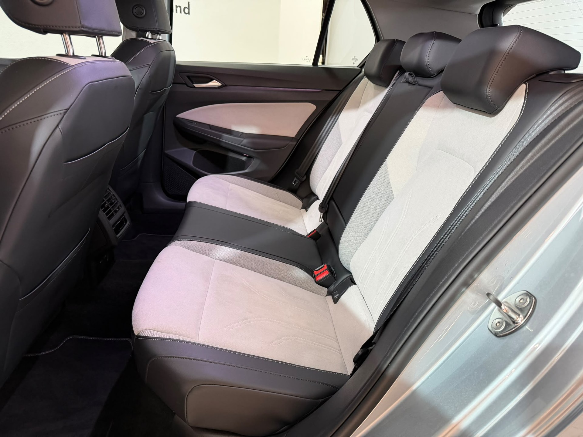 VW Golf 1.5 e TSI mHEV Style DSG-image-7