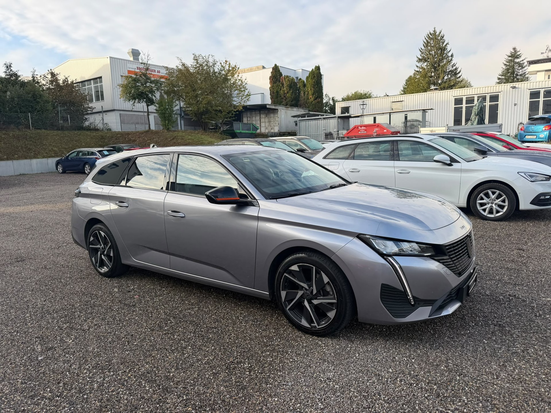 PEUGEOT 308 SW 1.5 BlueHDI Allure EAT8-image-6