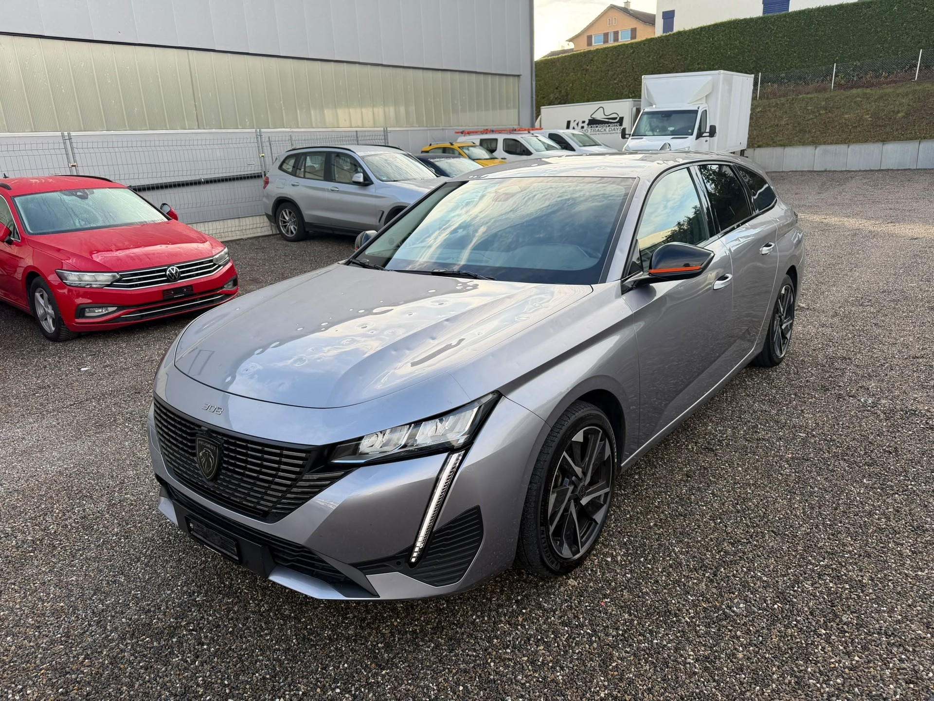 PEUGEOT 308 SW 1.5 BlueHDI Allure EAT8-image-11