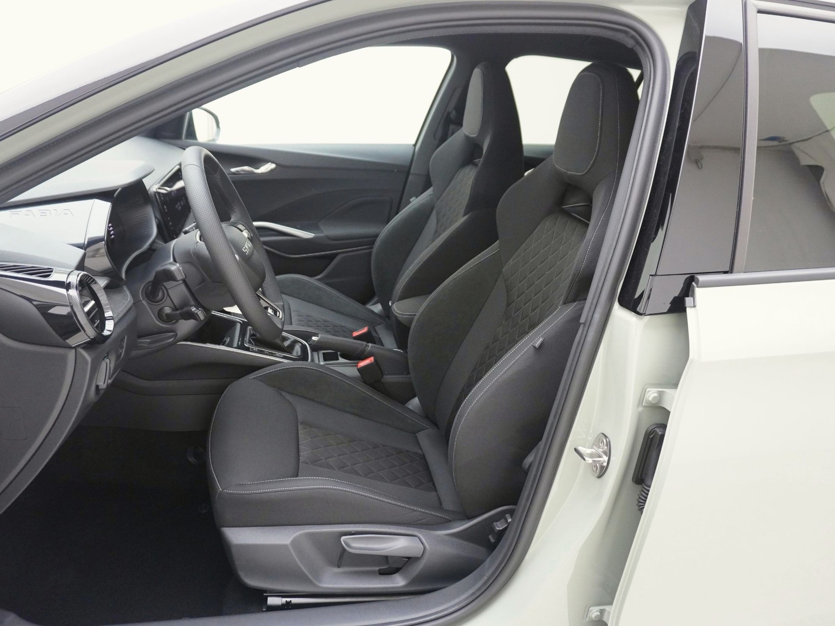 SKODA Fabia 1.5 TSI Monte Carlo DSG-image-11