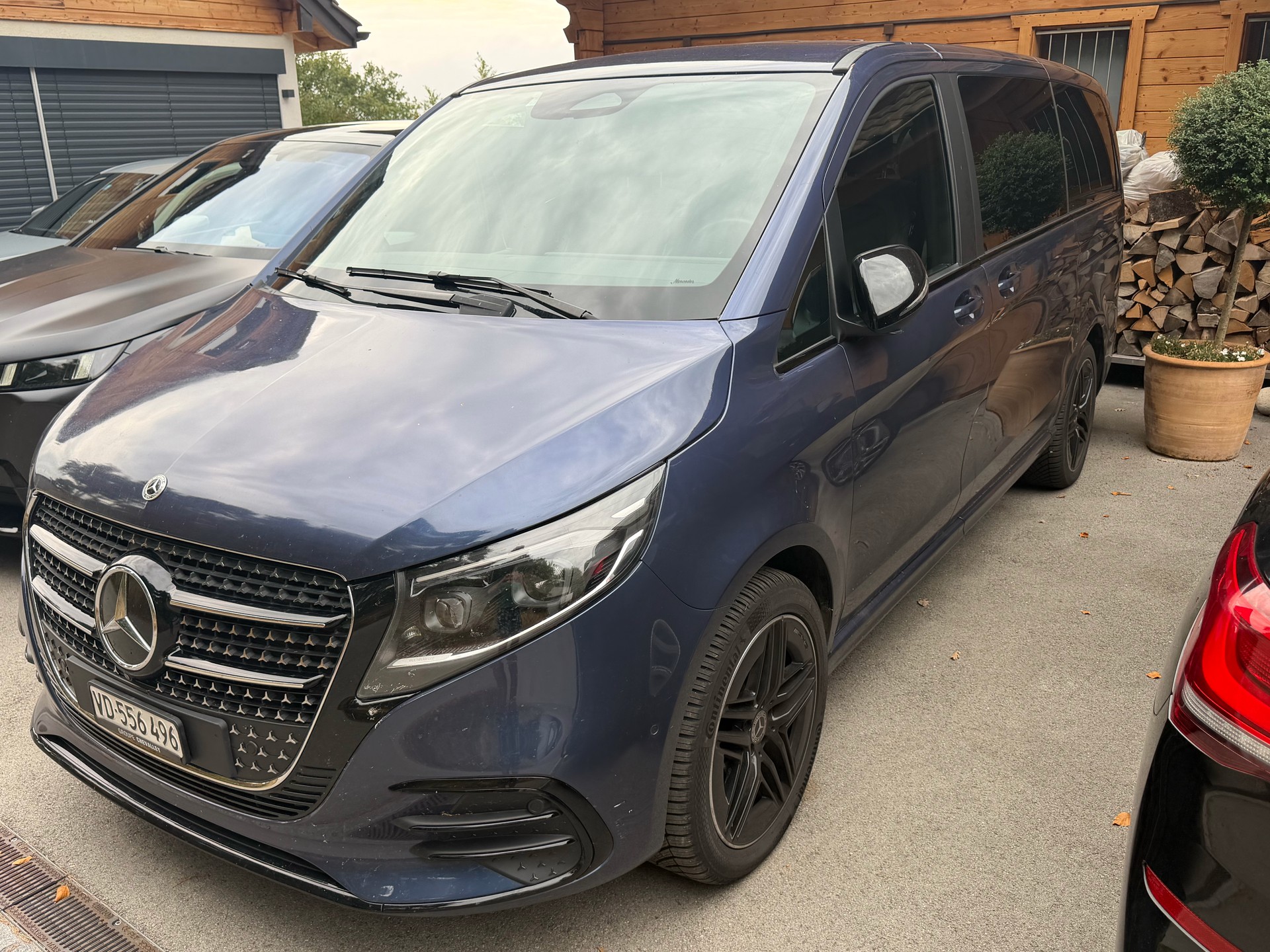 MERCEDES-BENZ V 300 d Exclusive lang-image-2