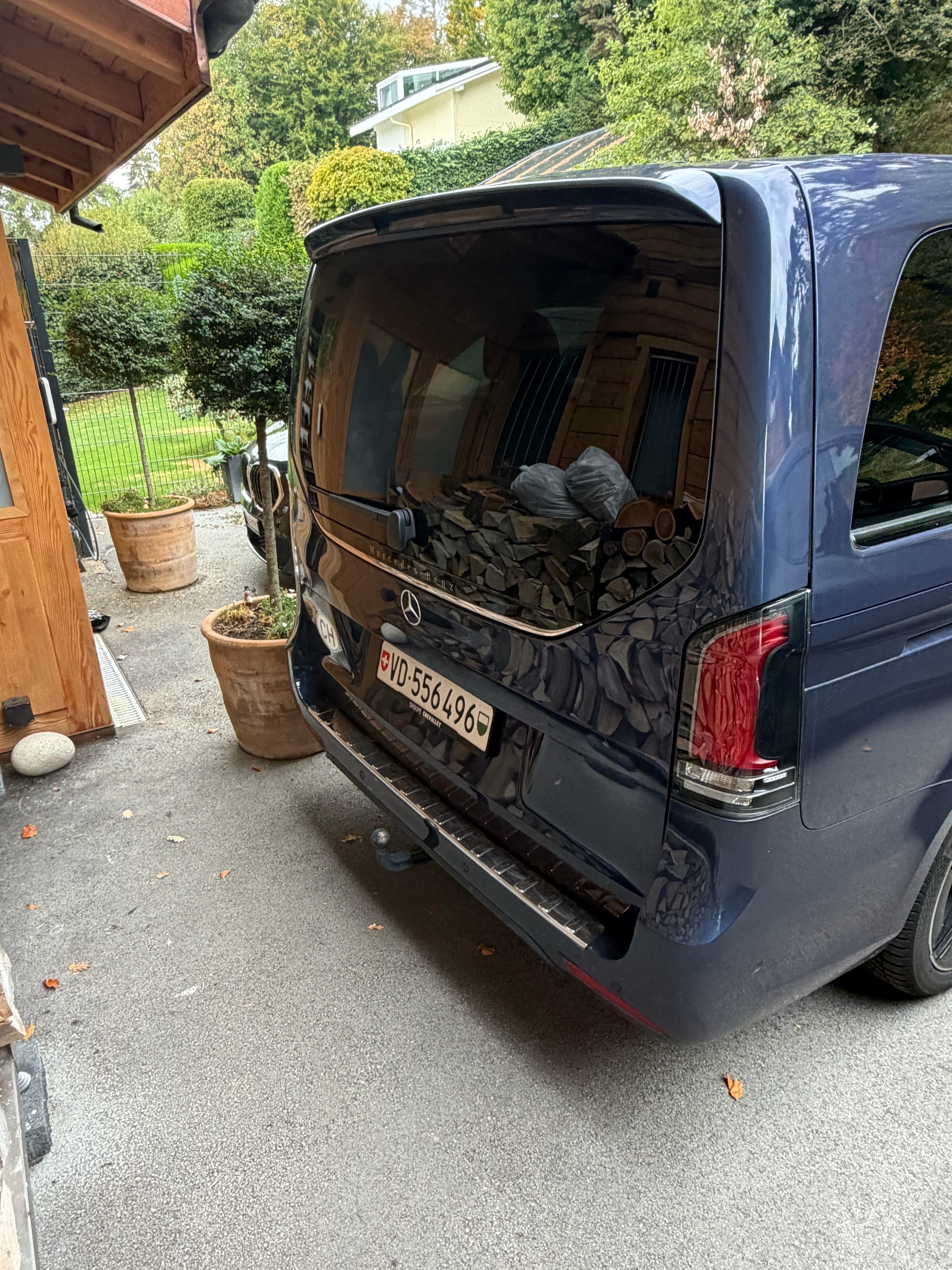 MERCEDES-BENZ V 300 d Exclusive lang-image-1