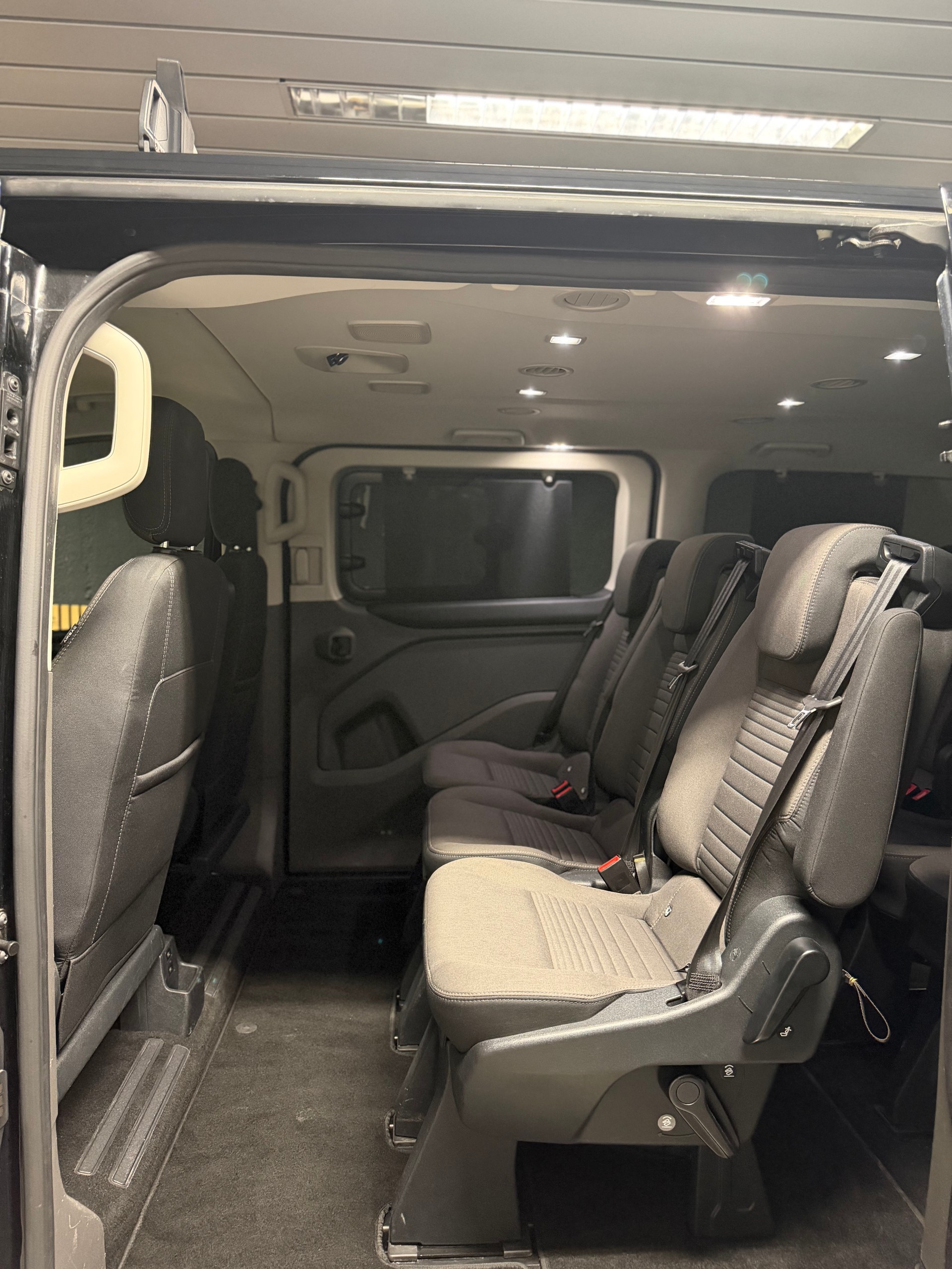 FORD Tourneo Custom 310 L1H1 Titanium SelectShift A, Anhängerkupplung! Dachträger!-image-9