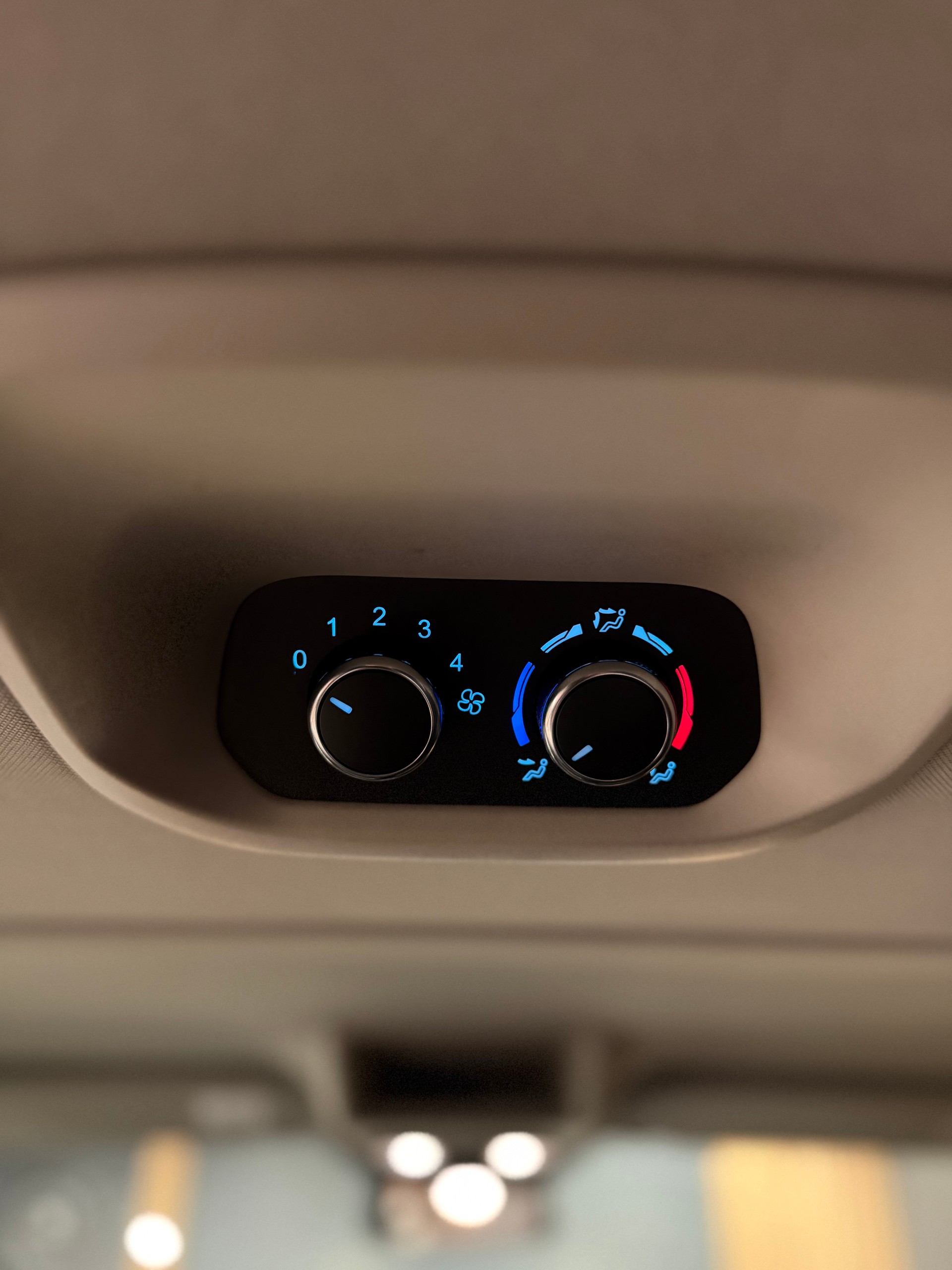 FORD Tourneo Custom 310 L1H1 Titanium SelectShift A, Anhängerkupplung! Dachträger!-image-12