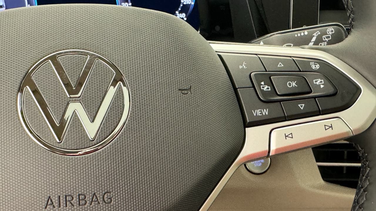 VW Multivan 1.5 eHybrid Life Edition Lang DSG-image-9