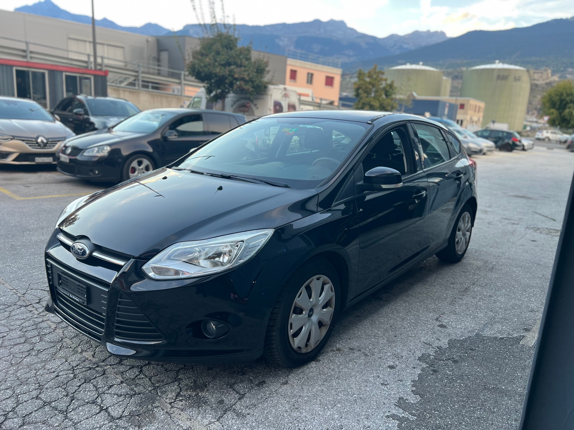 FORD Focus 1.6i VCT Trend PowerShift-image-2